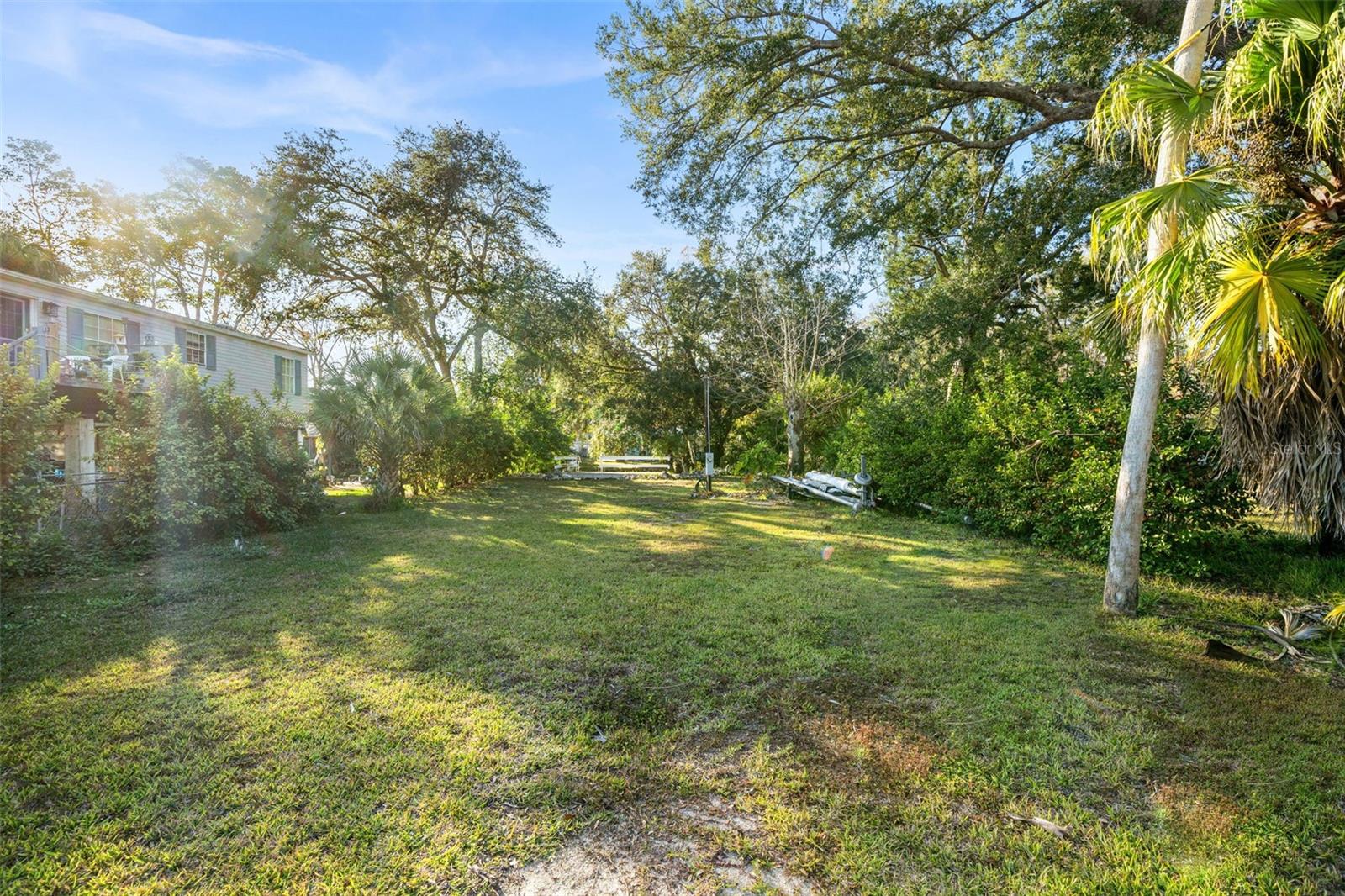 WEEKI WACHEE GARDENS - Land