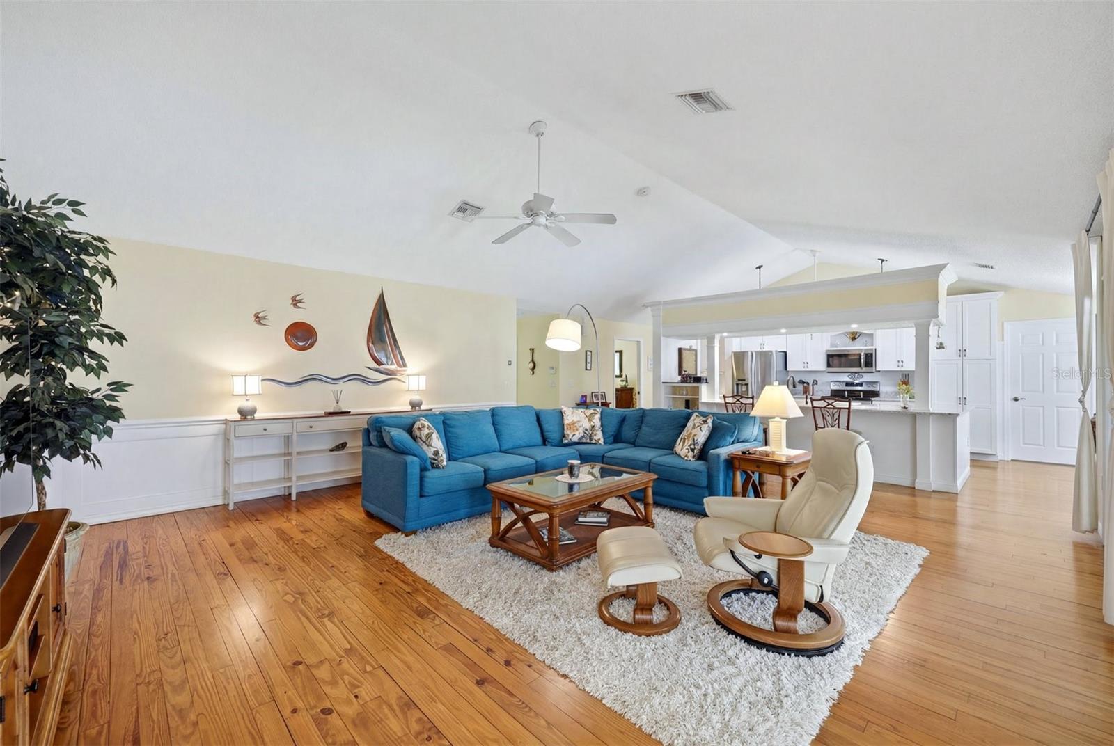 VENICE ACRES - Residential
