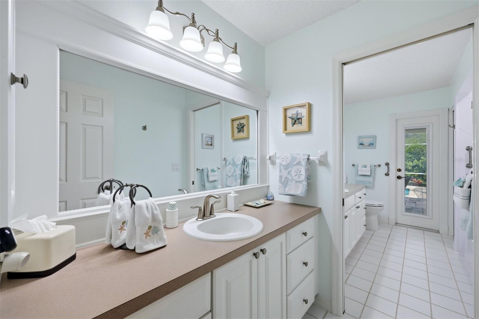 VENICE ACRES - Residential