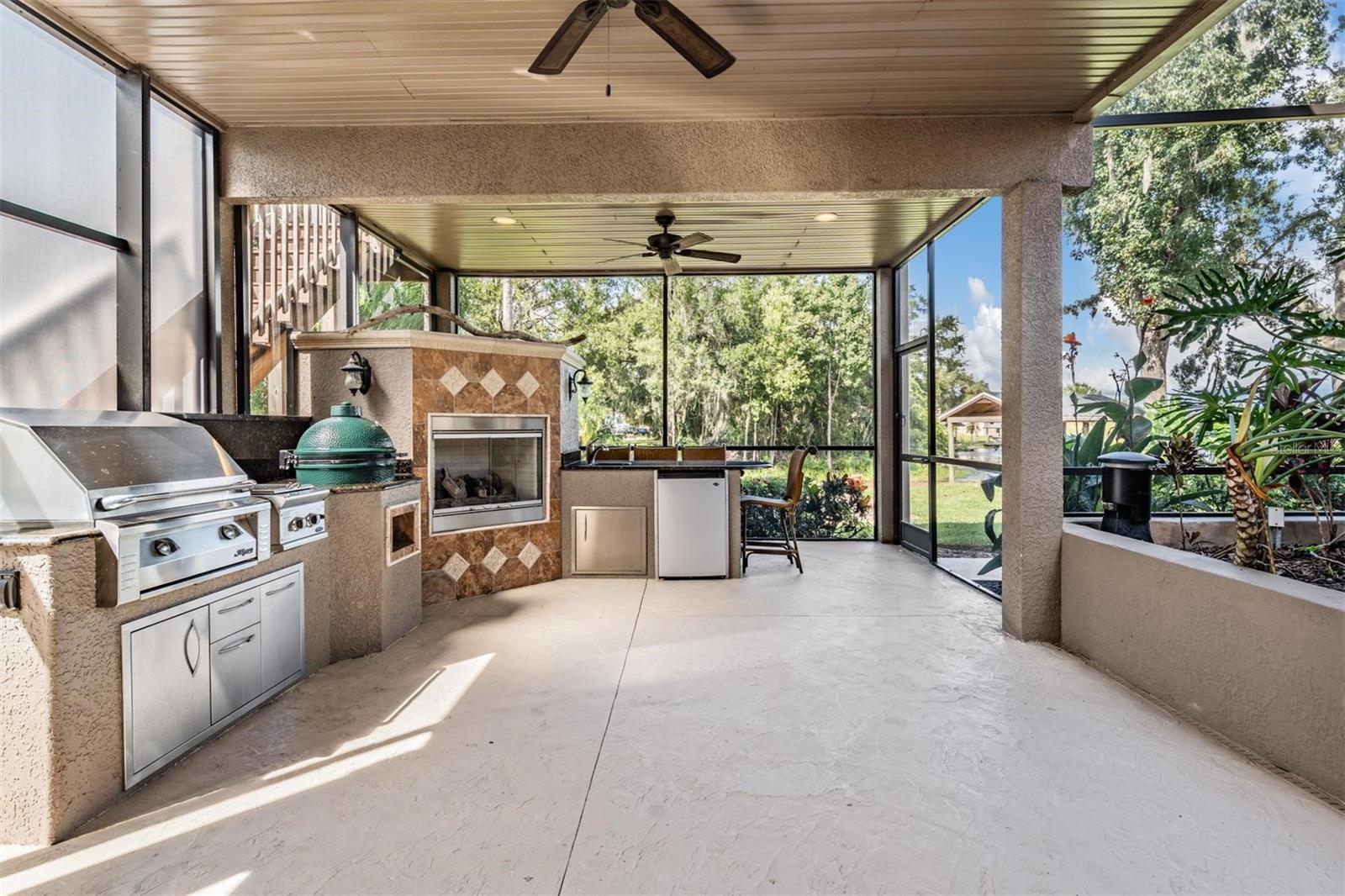 LAKE PADGETT ESTATES - Residential