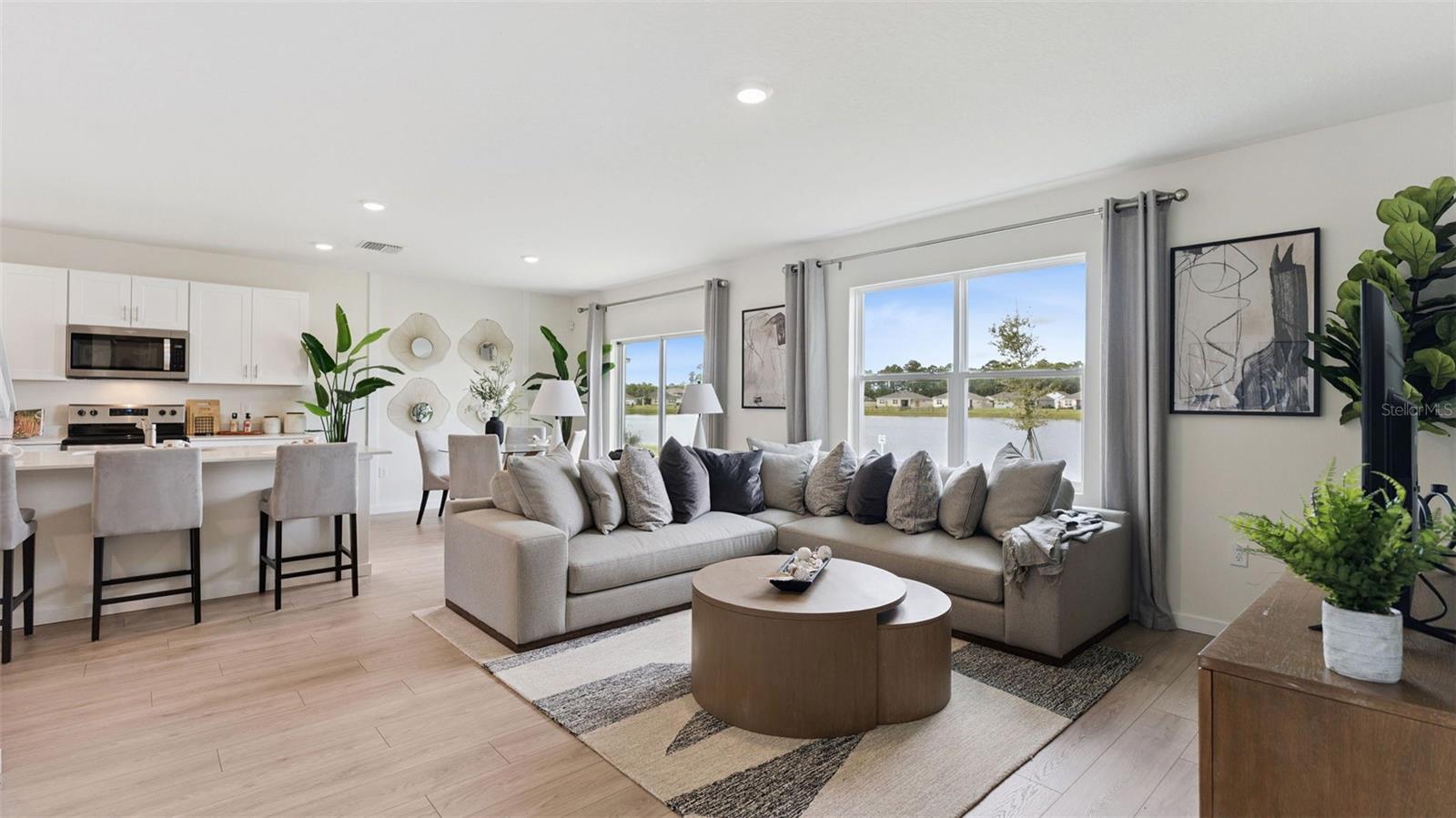 OAK LEAF PRESERVE - Residential