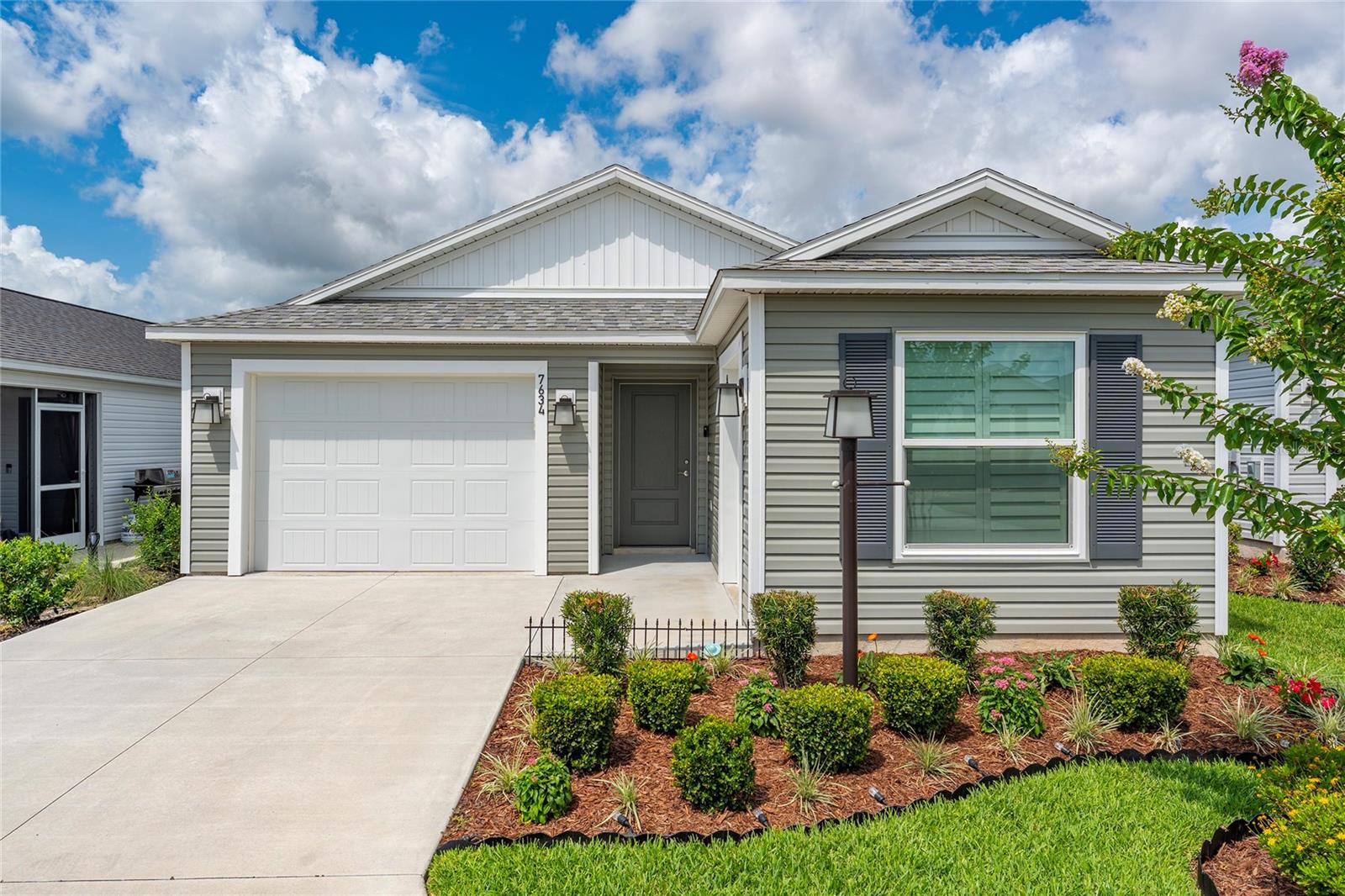 THE VILLAGES OF SOUTHERN OAKS - Residential