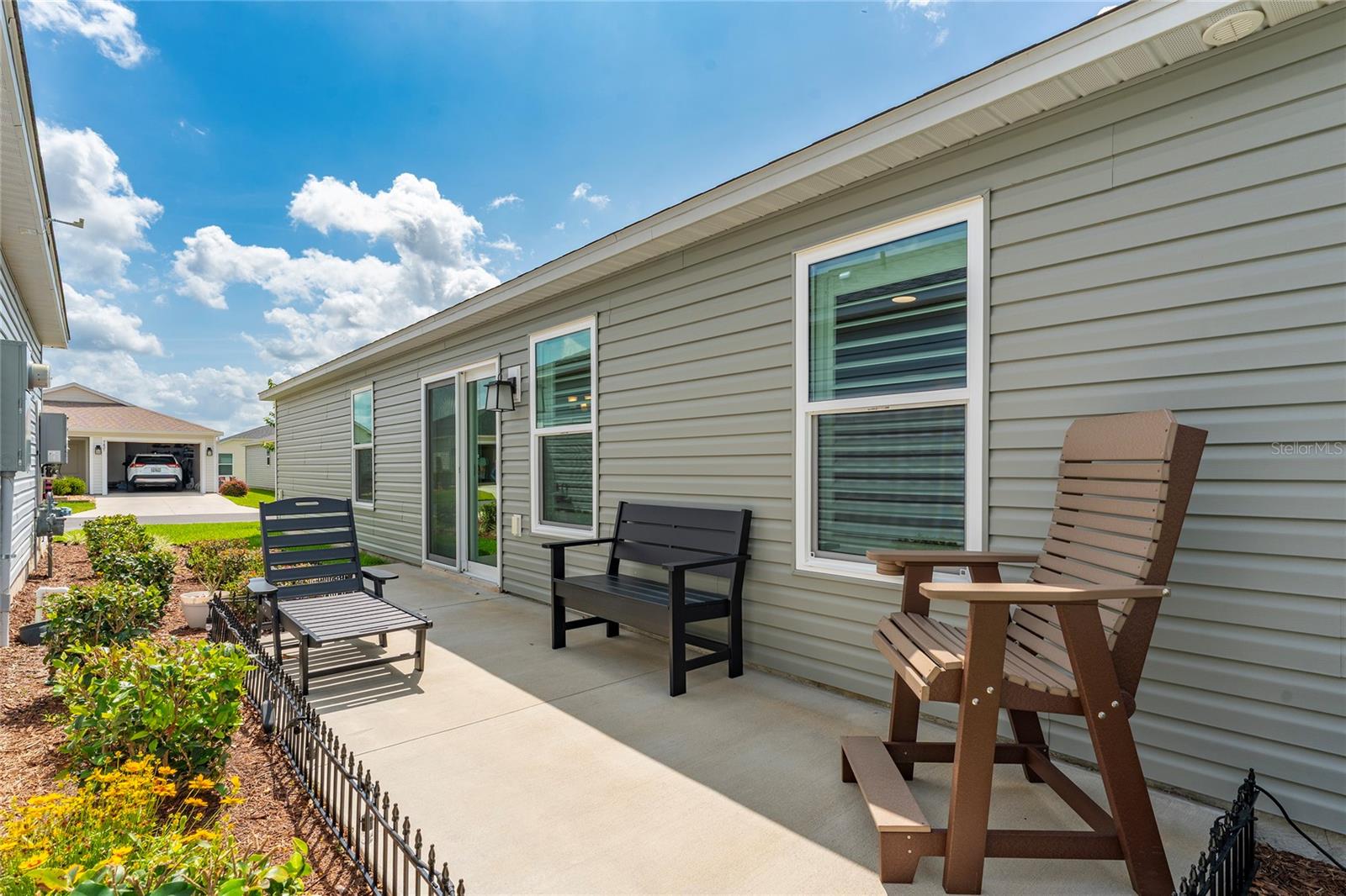 THE VILLAGES OF SOUTHERN OAKS - Residential
