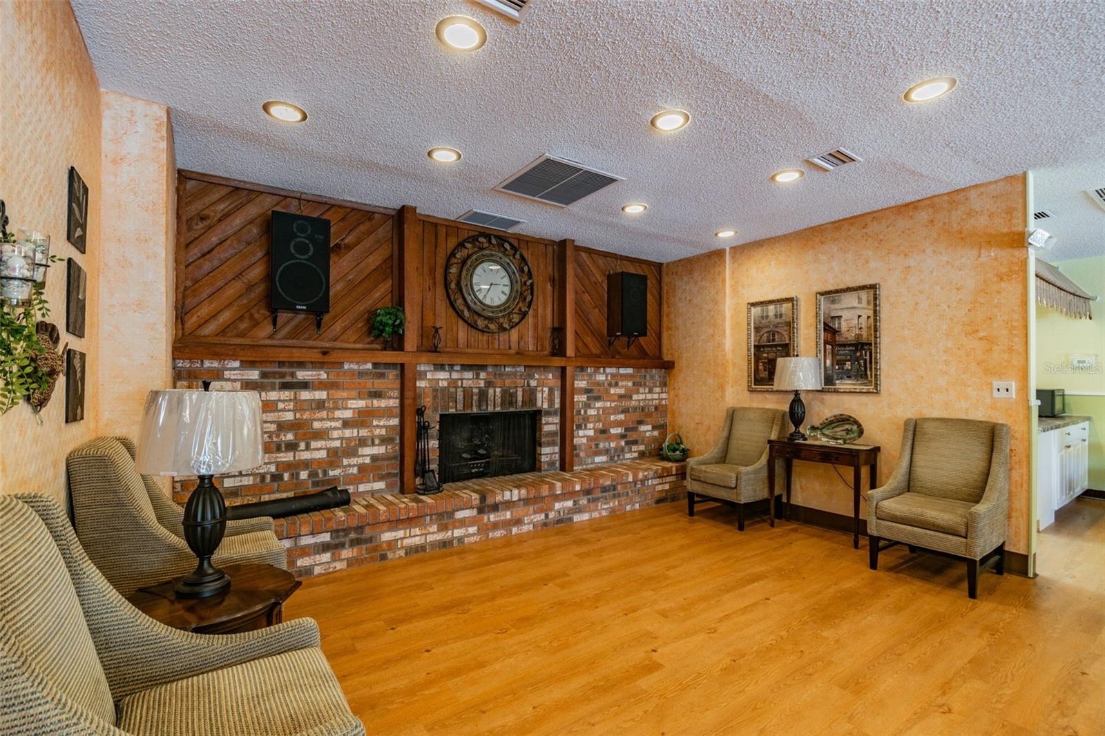 TRADEWINDS CONDO - Residential