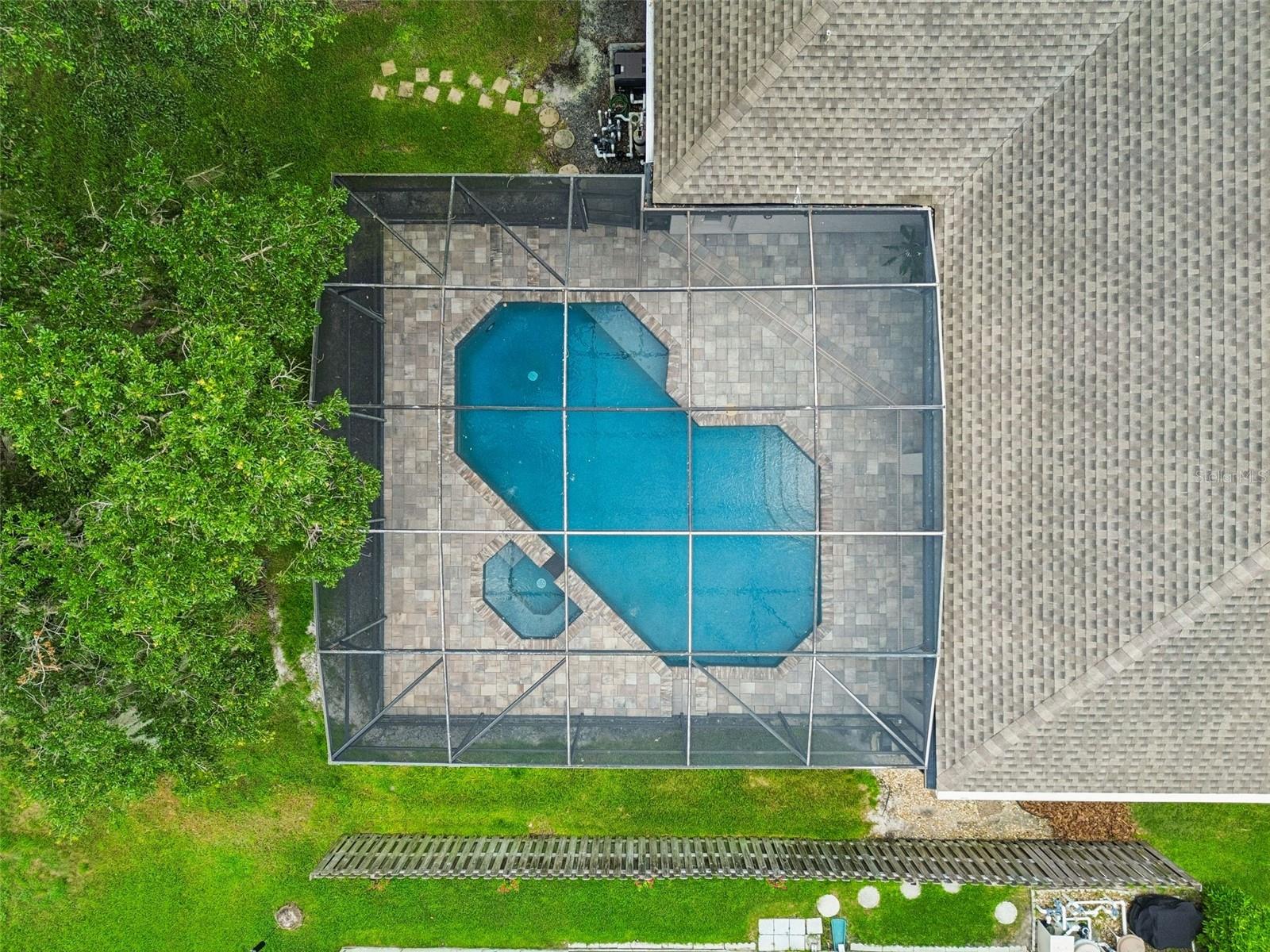 WINDING HOLLOW - Residential