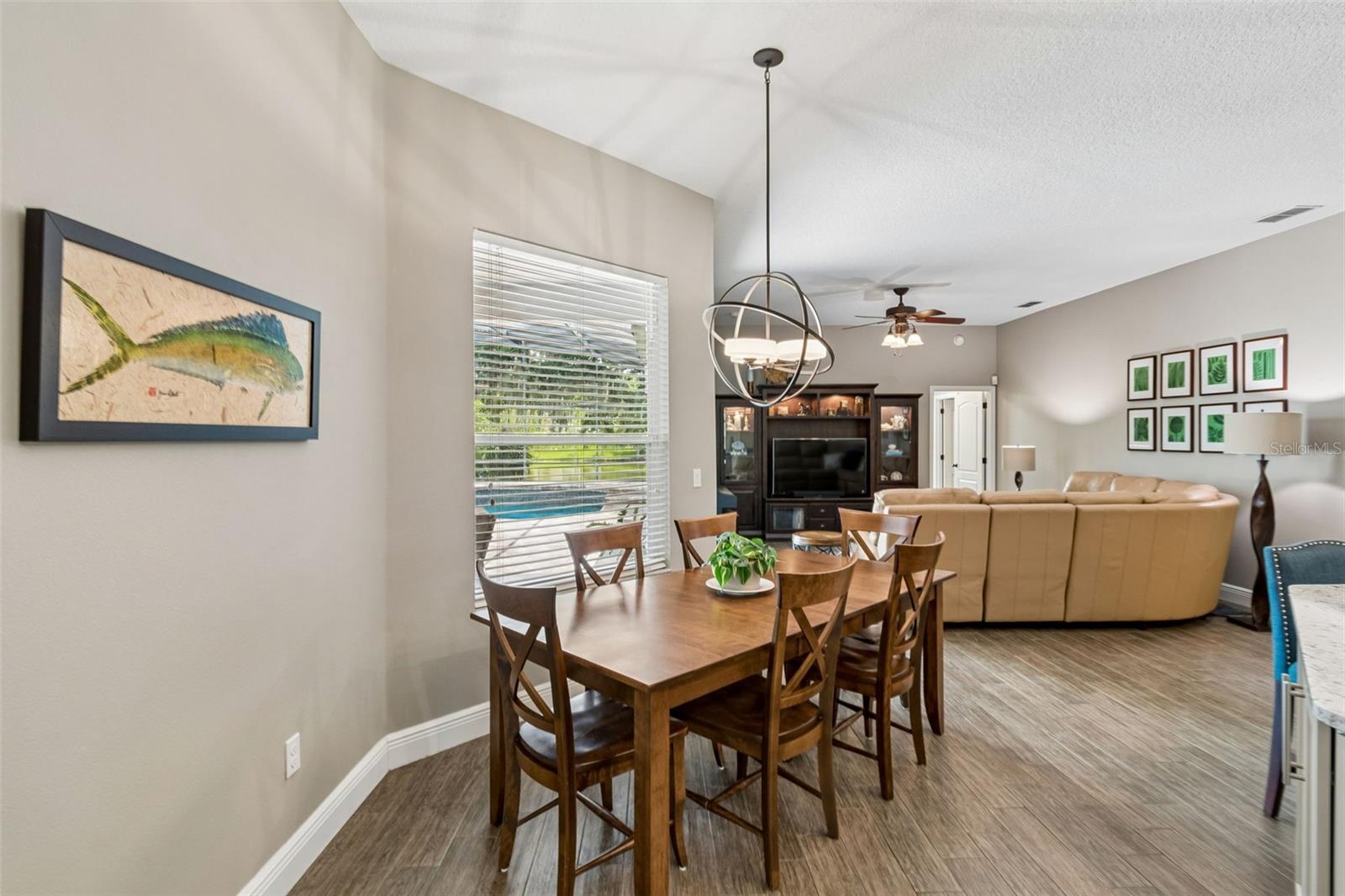 WINDING HOLLOW - Residential