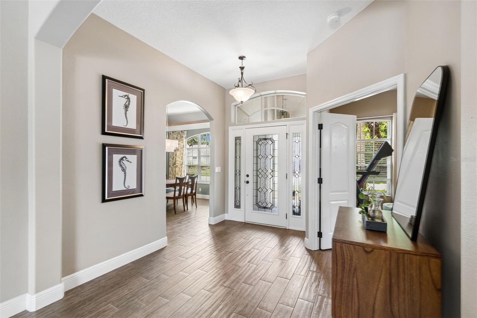 WINDING HOLLOW - Residential