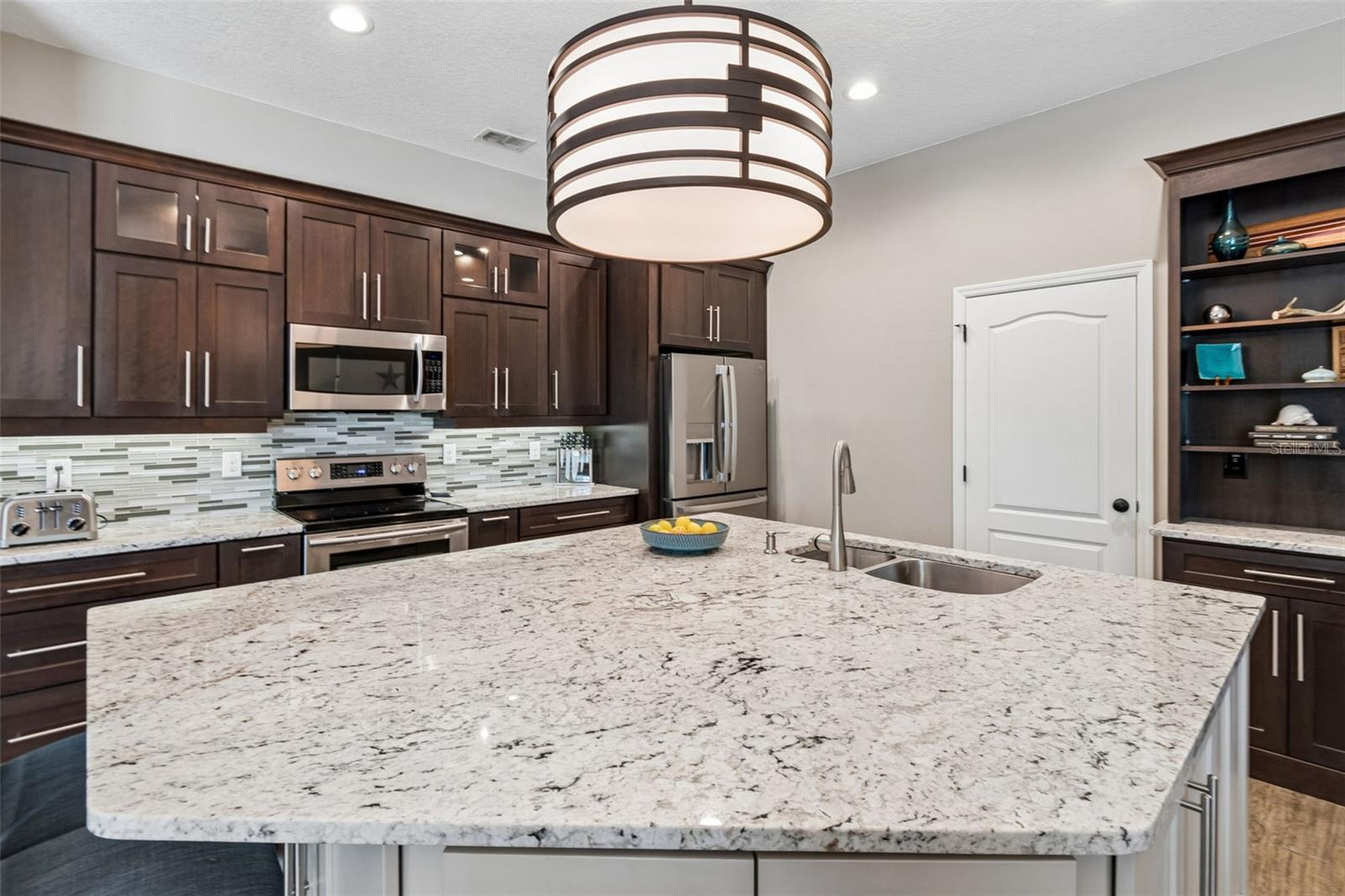 WINDING HOLLOW - Residential