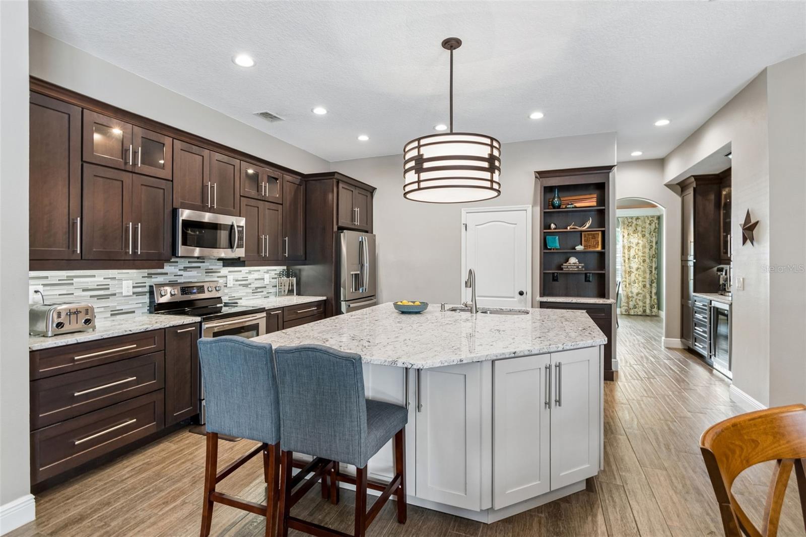 WINDING HOLLOW - Residential
