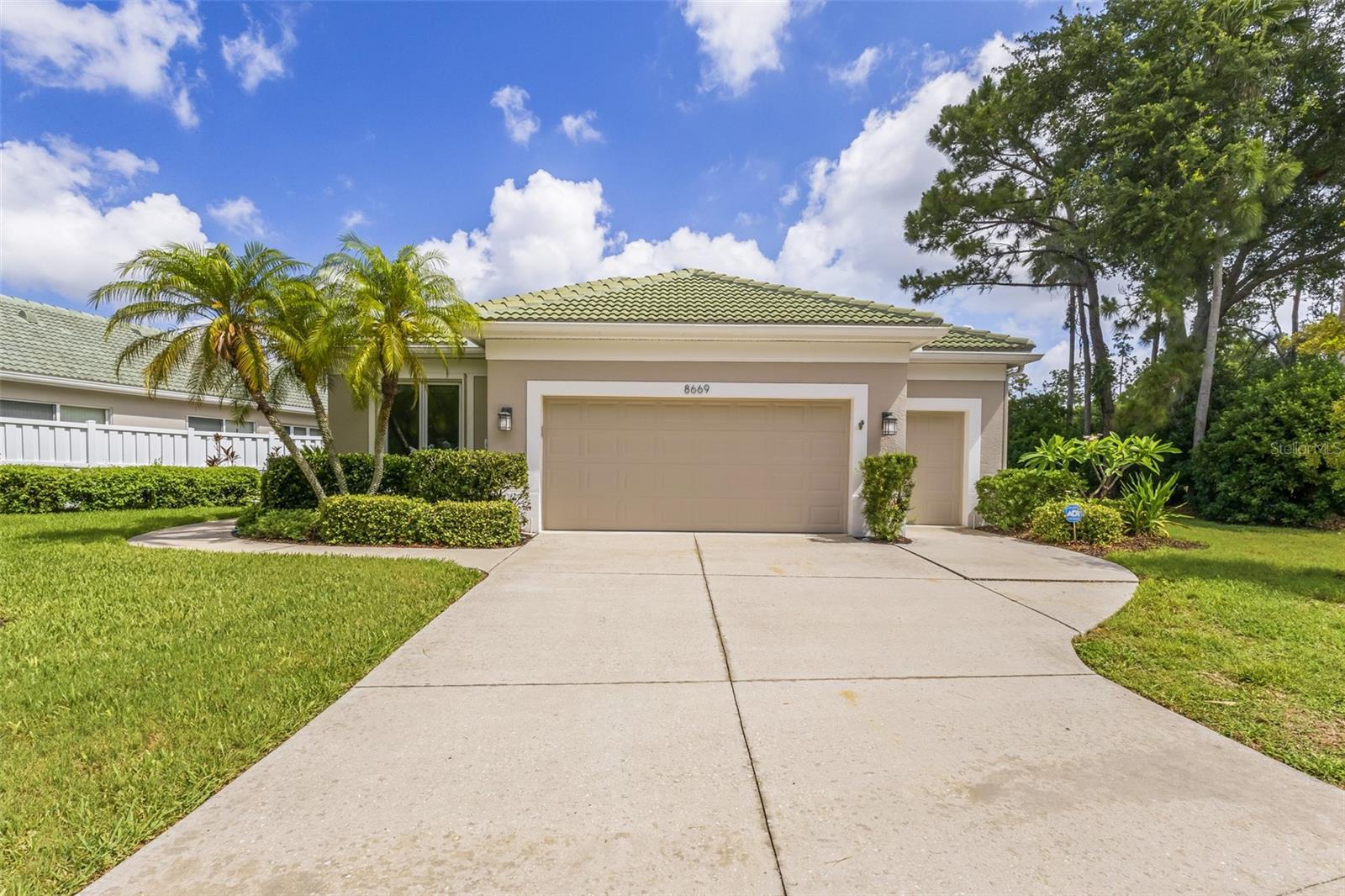 ROSEDALE 11 - Residential