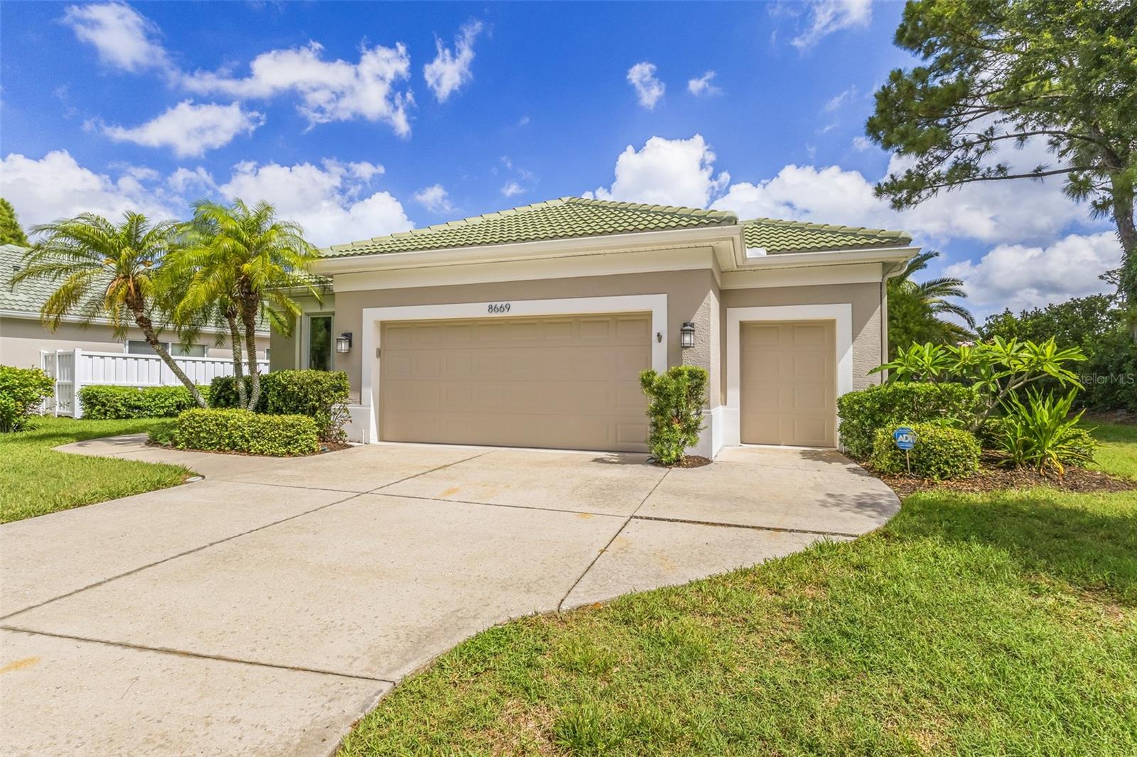 ROSEDALE 11 - Residential