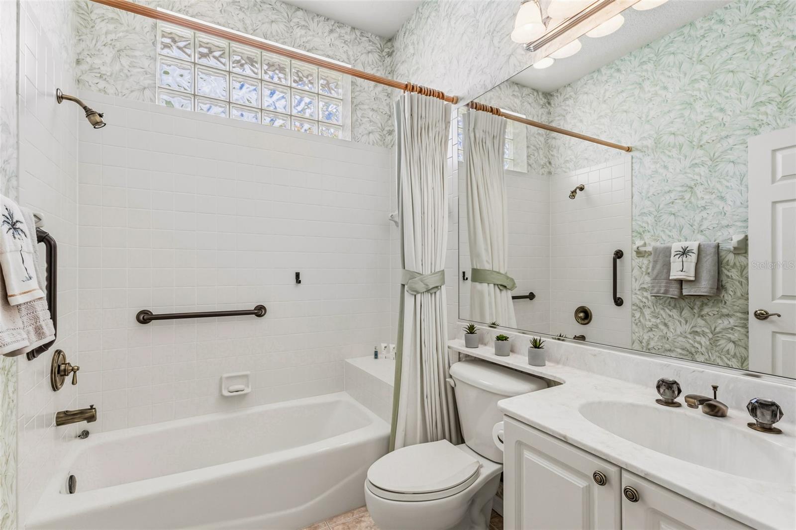ROSEDALE 11 - Residential