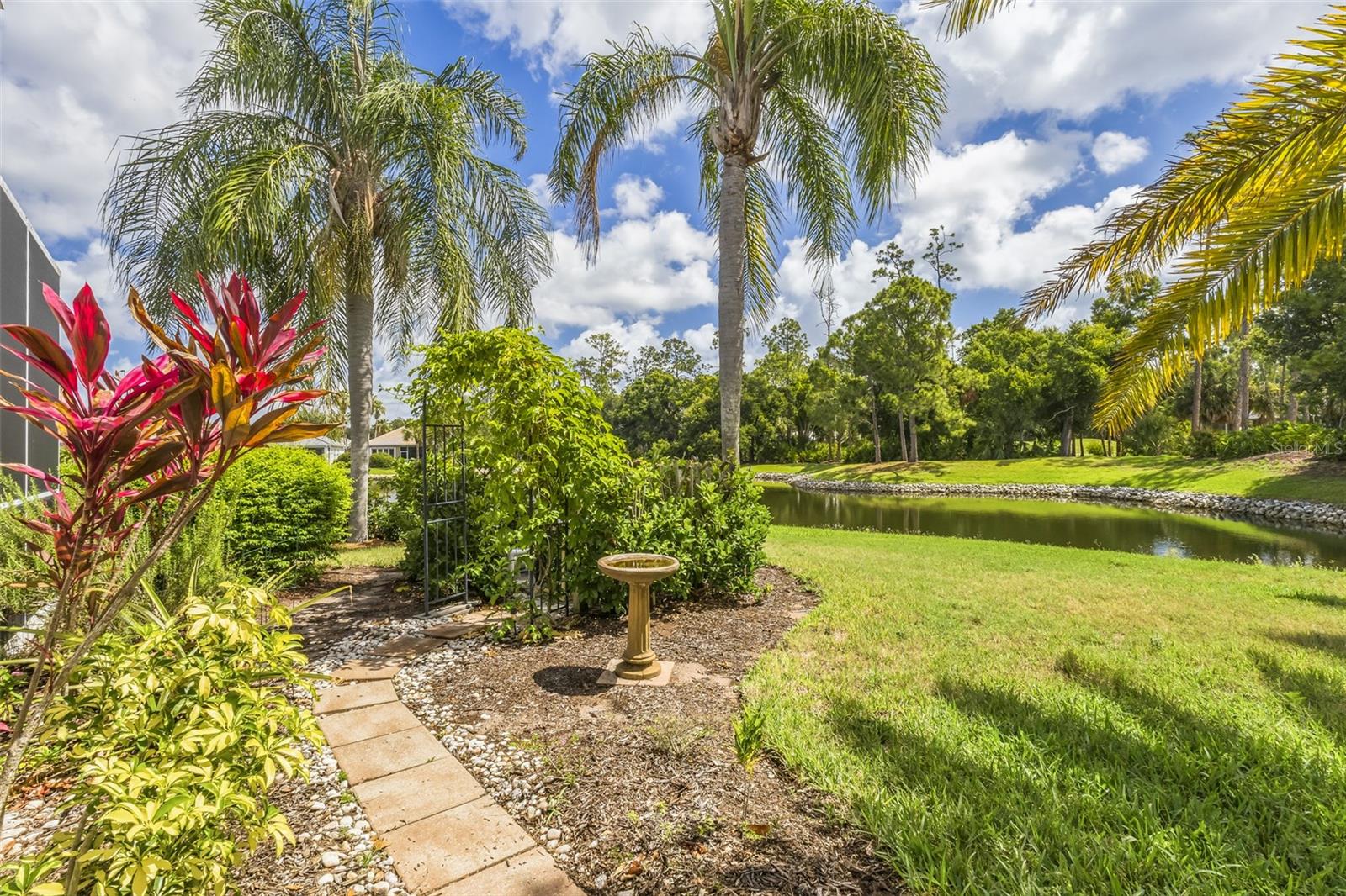 ROSEDALE 11 - Residential