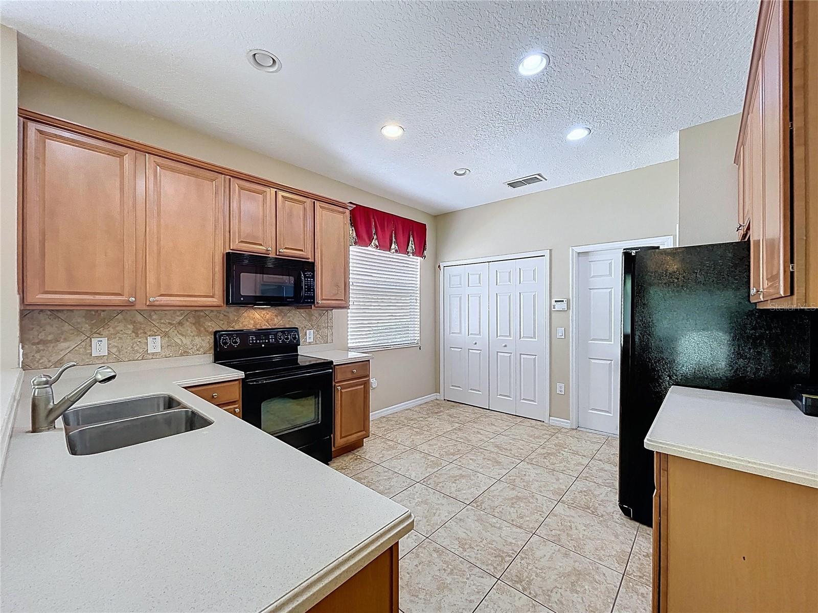 DRAYTON-PRESTON WOODS/PROVIDEN - Residential