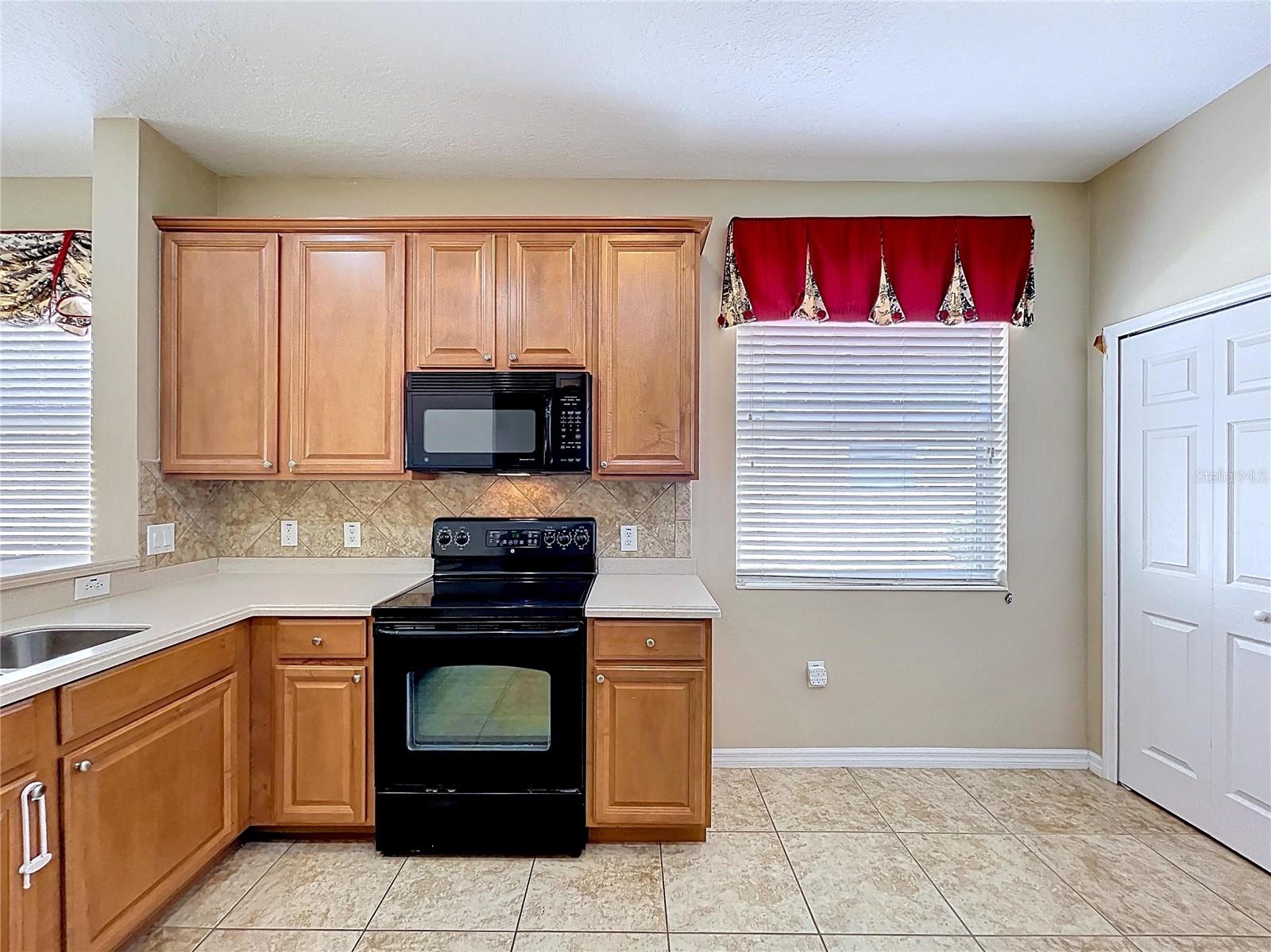 DRAYTON-PRESTON WOODS/PROVIDEN - Residential