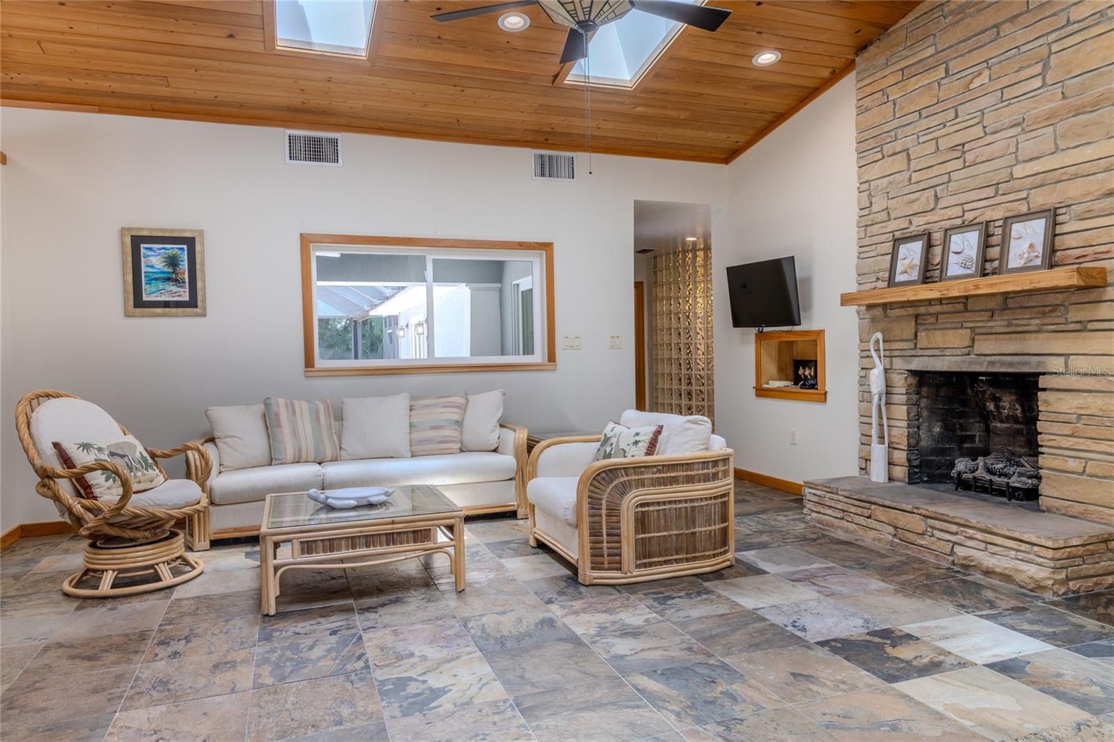 GULF SHORES - Residential Lease