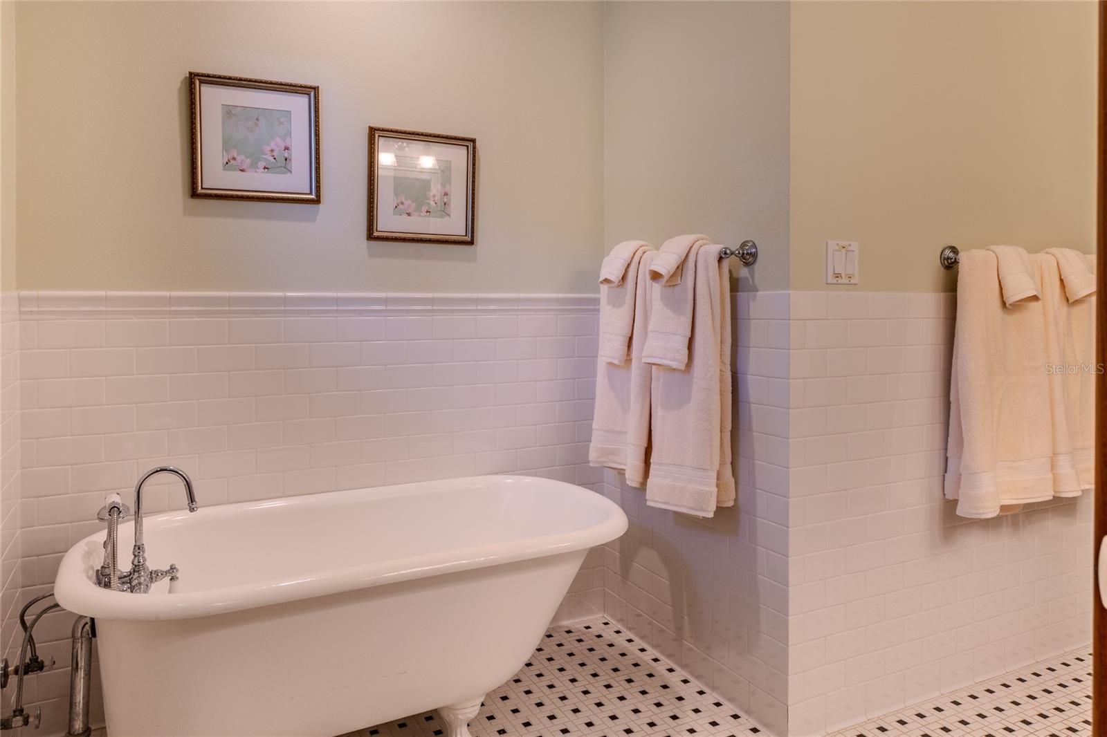 GULF SHORES - Residential Lease