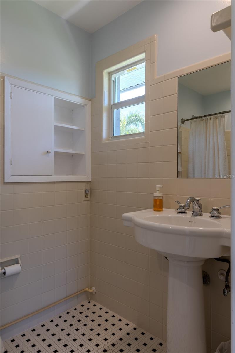 GULF SHORES - Residential Lease
