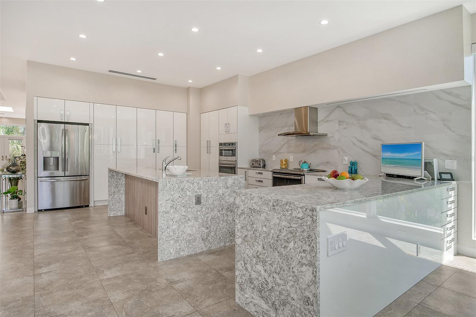 SAINT ARMANDS DIV JOHN RINGLING ESTATES - Residential