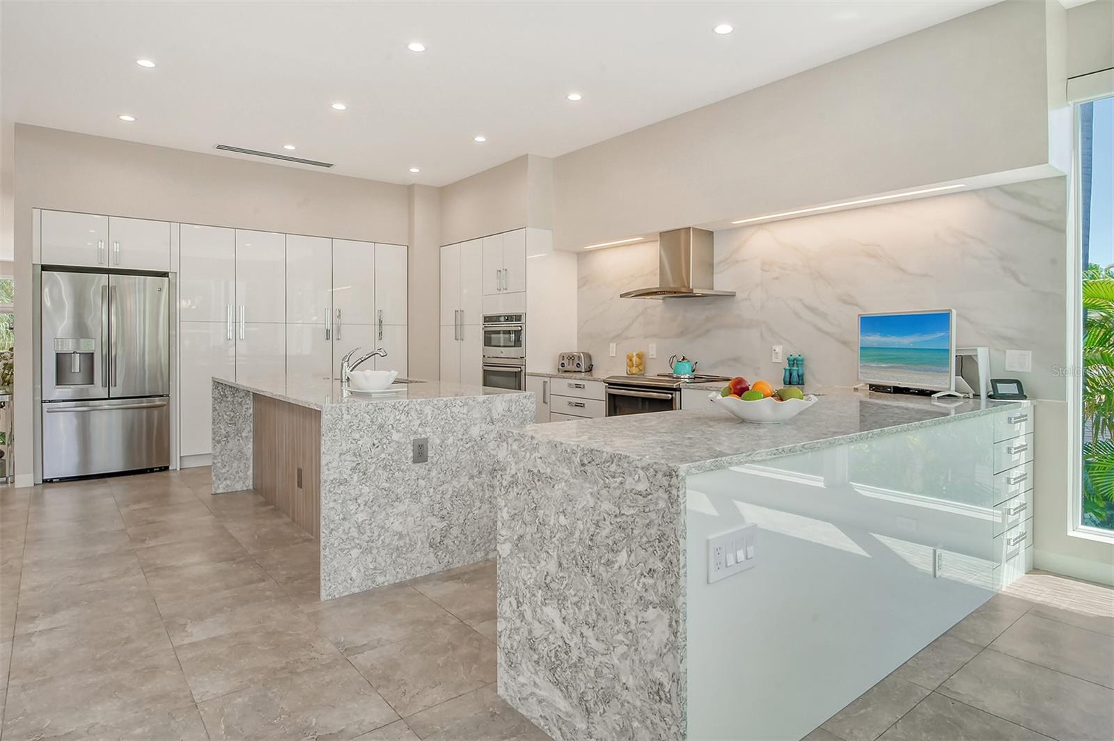 SAINT ARMANDS DIV JOHN RINGLING ESTATES - Residential