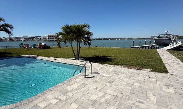 CRYSTAL ISLAND - Residential