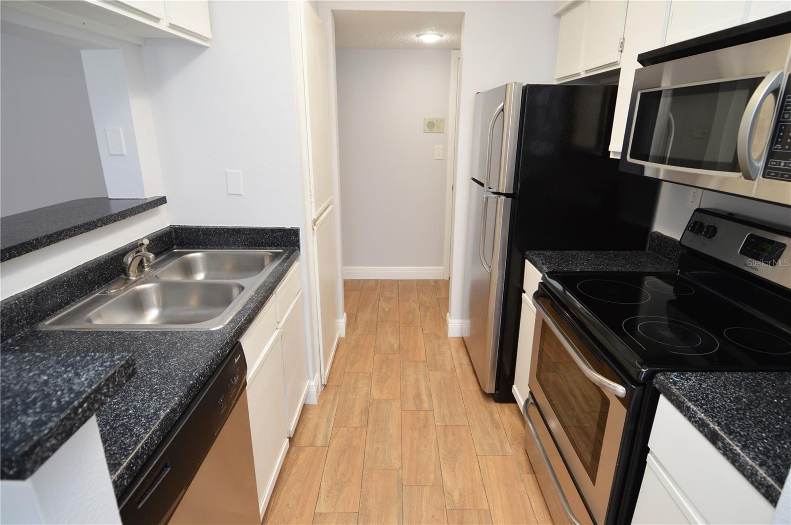THE GRAND RESERVE CONDO - Residential Lease