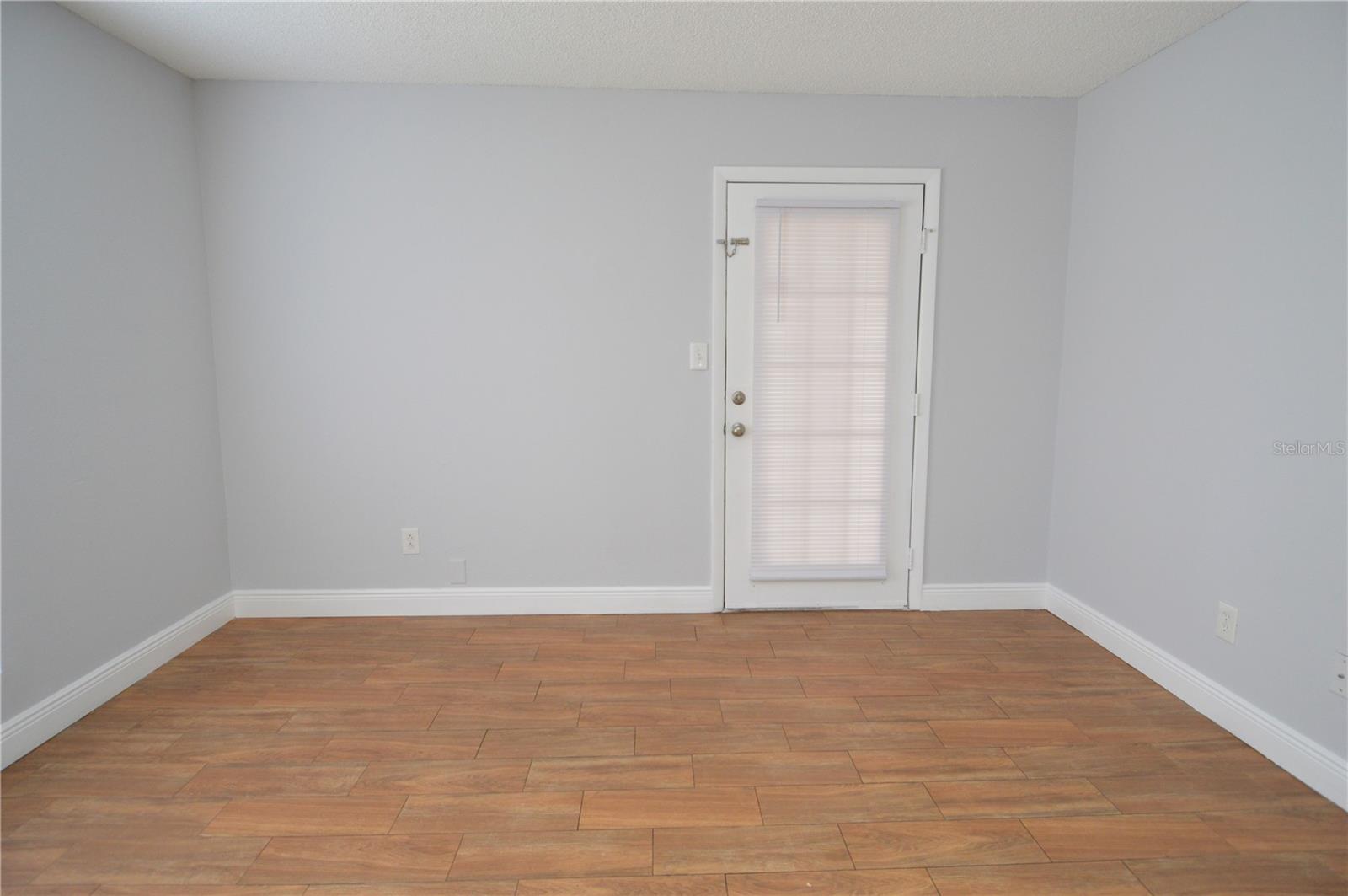 THE GRAND RESERVE CONDO - Residential Lease