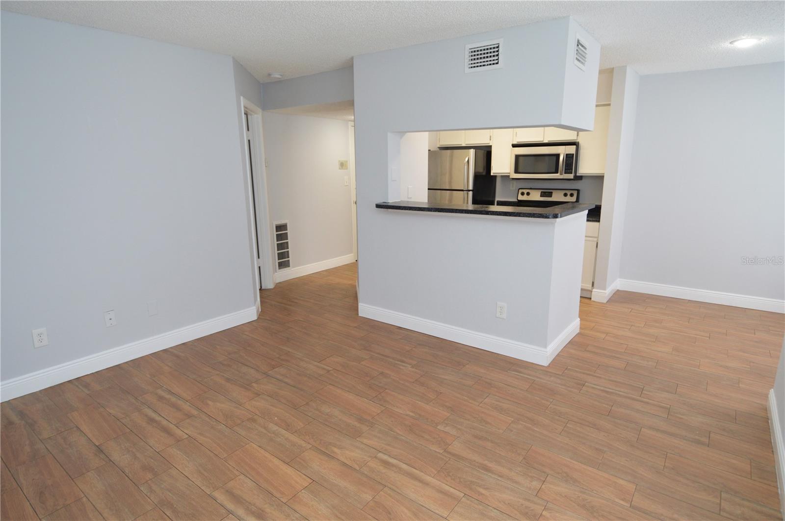 THE GRAND RESERVE CONDO - Residential Lease