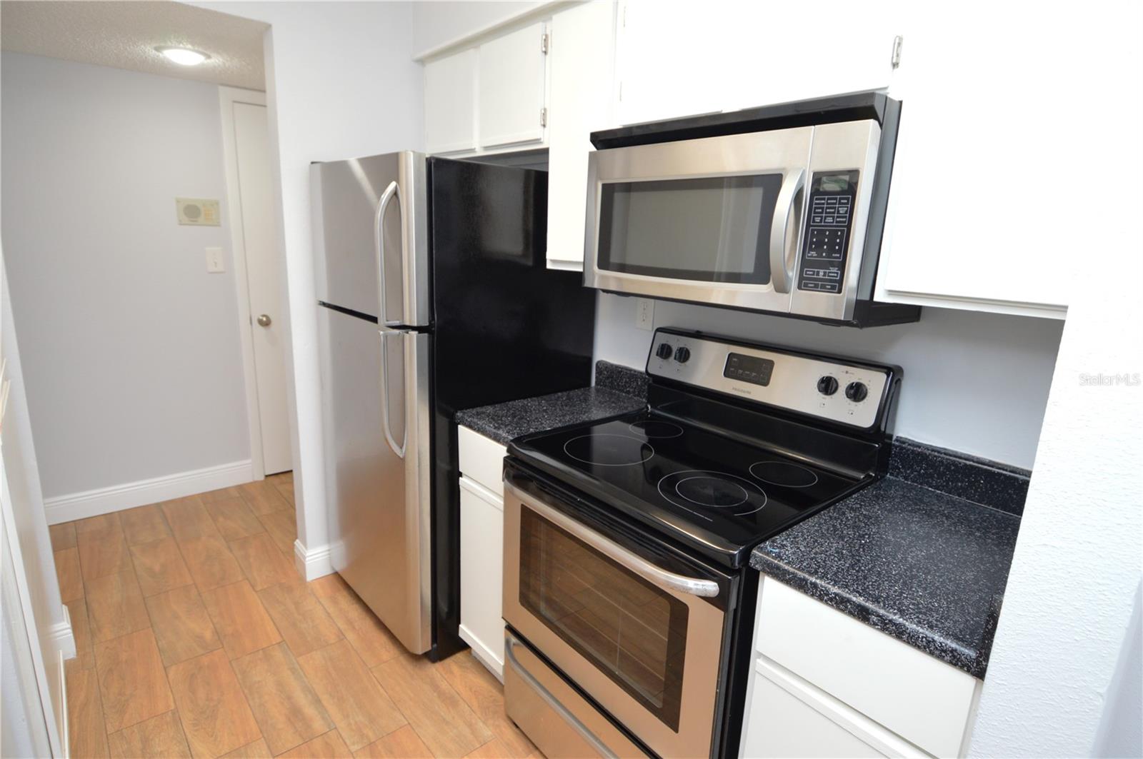 THE GRAND RESERVE CONDO - Residential Lease