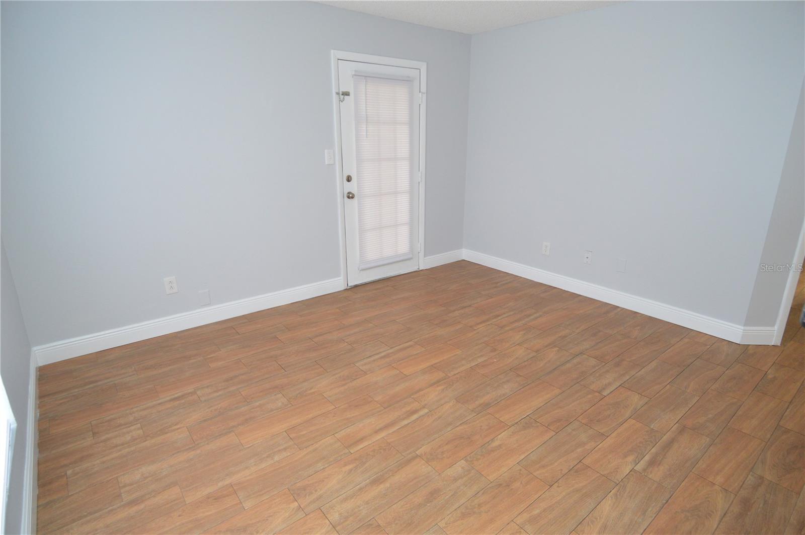 THE GRAND RESERVE CONDO - Residential Lease