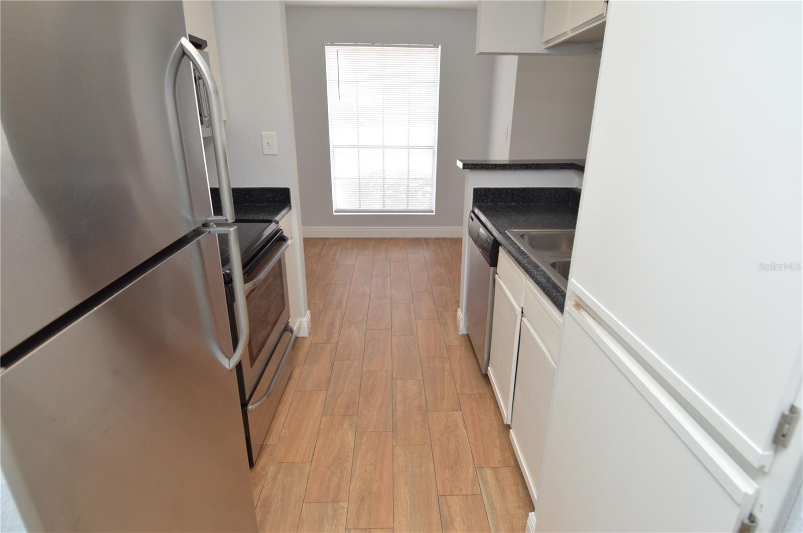 THE GRAND RESERVE CONDO - Residential Lease