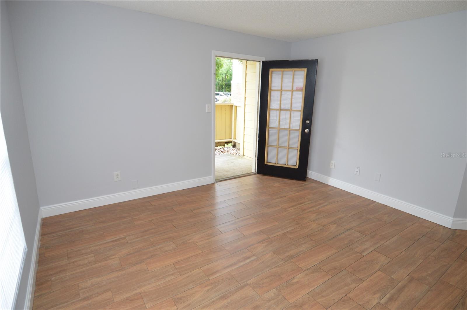 THE GRAND RESERVE CONDO - Residential Lease