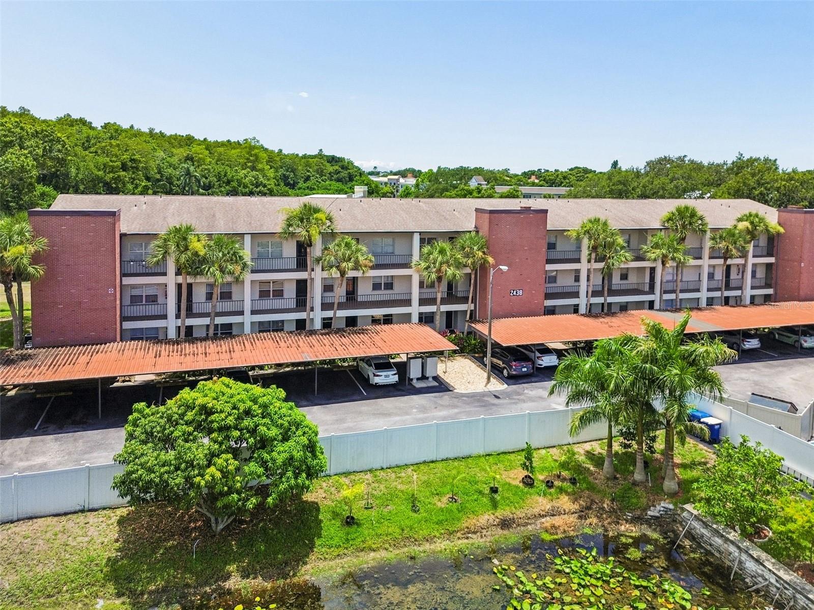 VILLAS AT COUNTRYSIDE THE - Residential