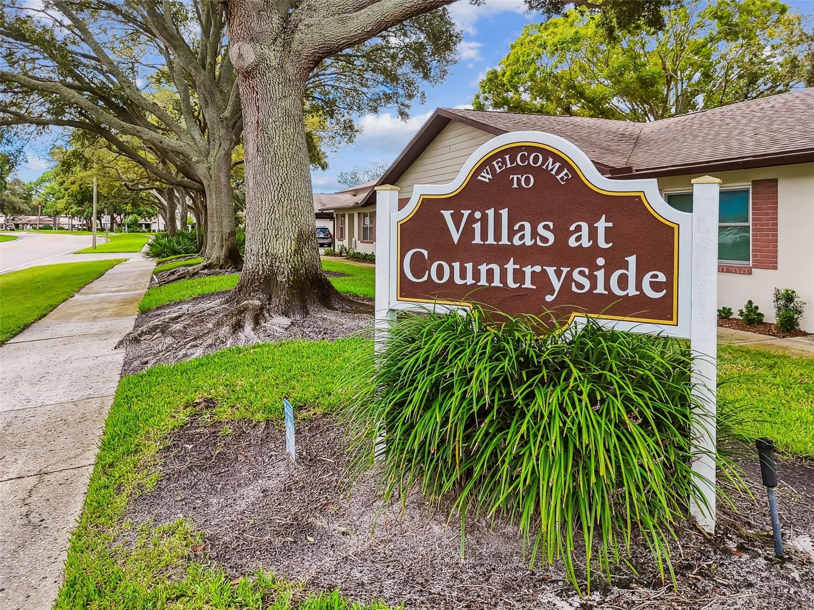 VILLAS AT COUNTRYSIDE THE - Residential