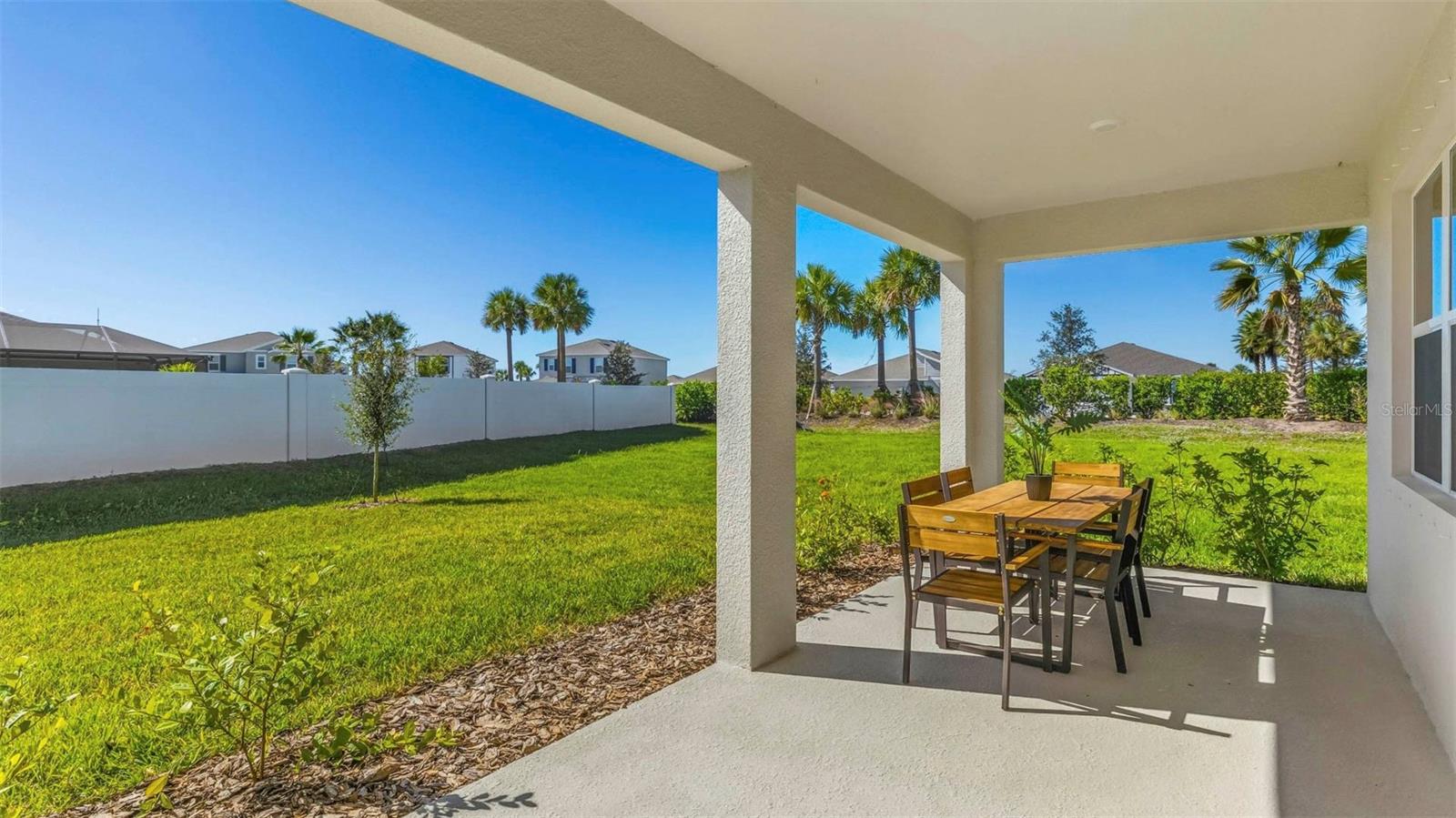 STAR FARMS AT LAKEWOOD RANCH - Residential