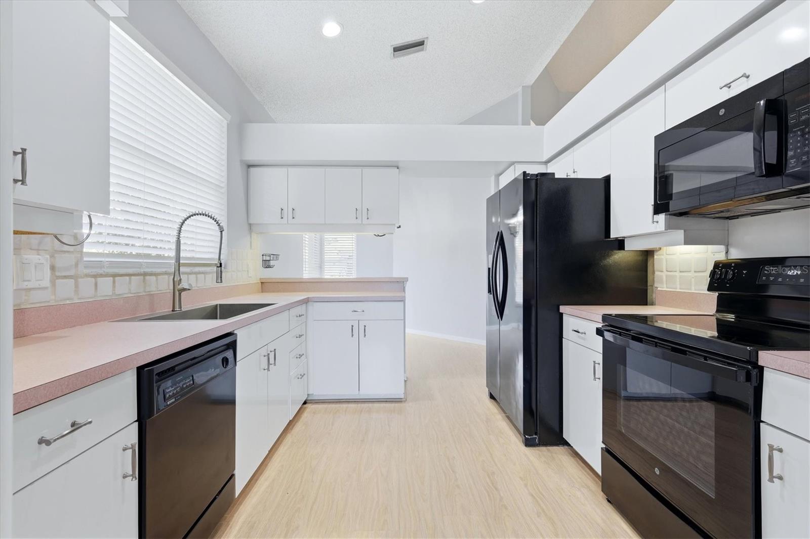VILLAS AT DEER CREEK - Residential