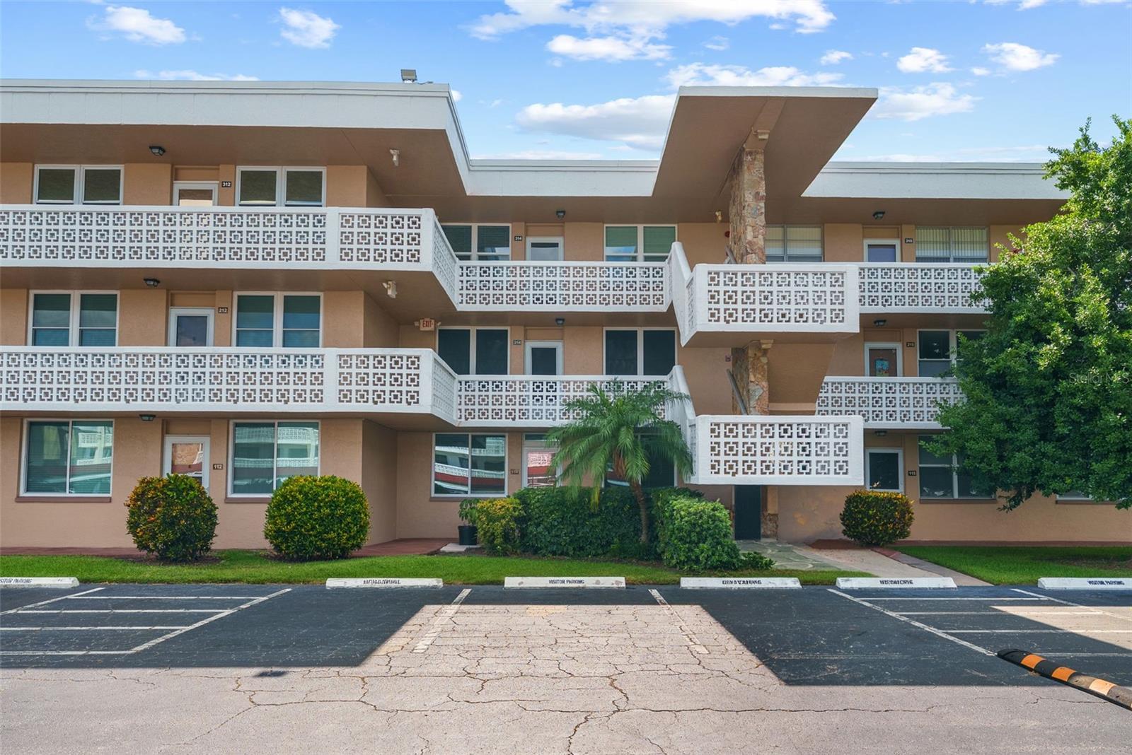 WINSTON PARK NORTHEAST - Residential