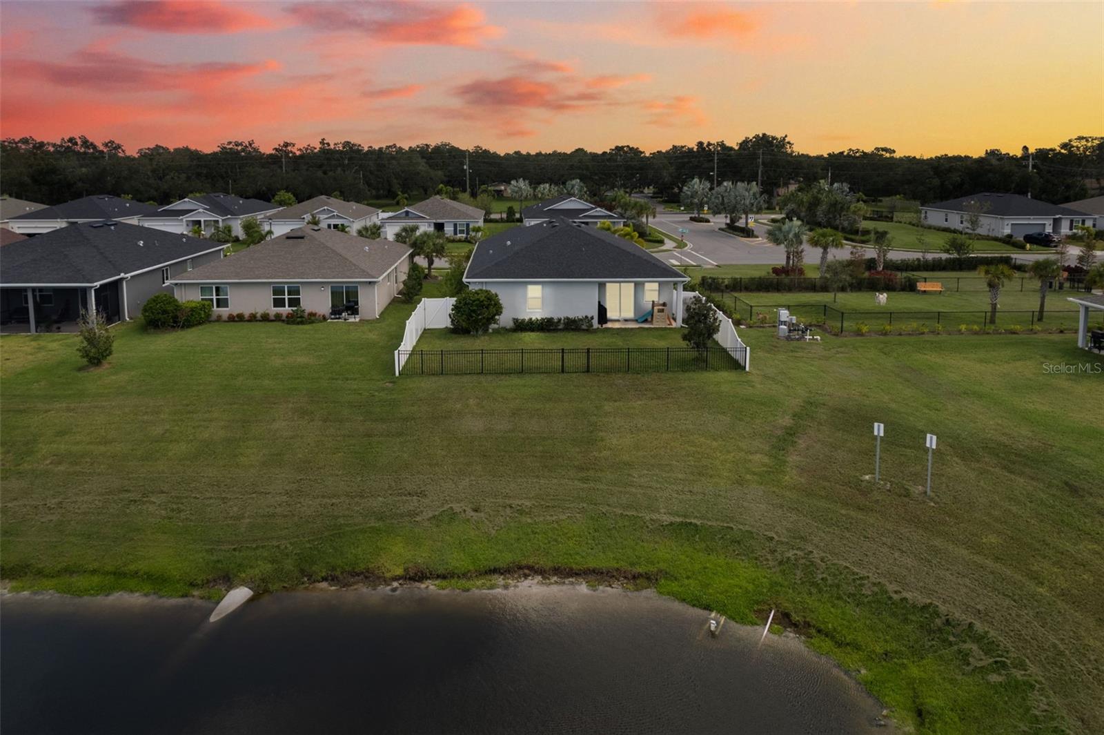 GRADY POINTE - Residential