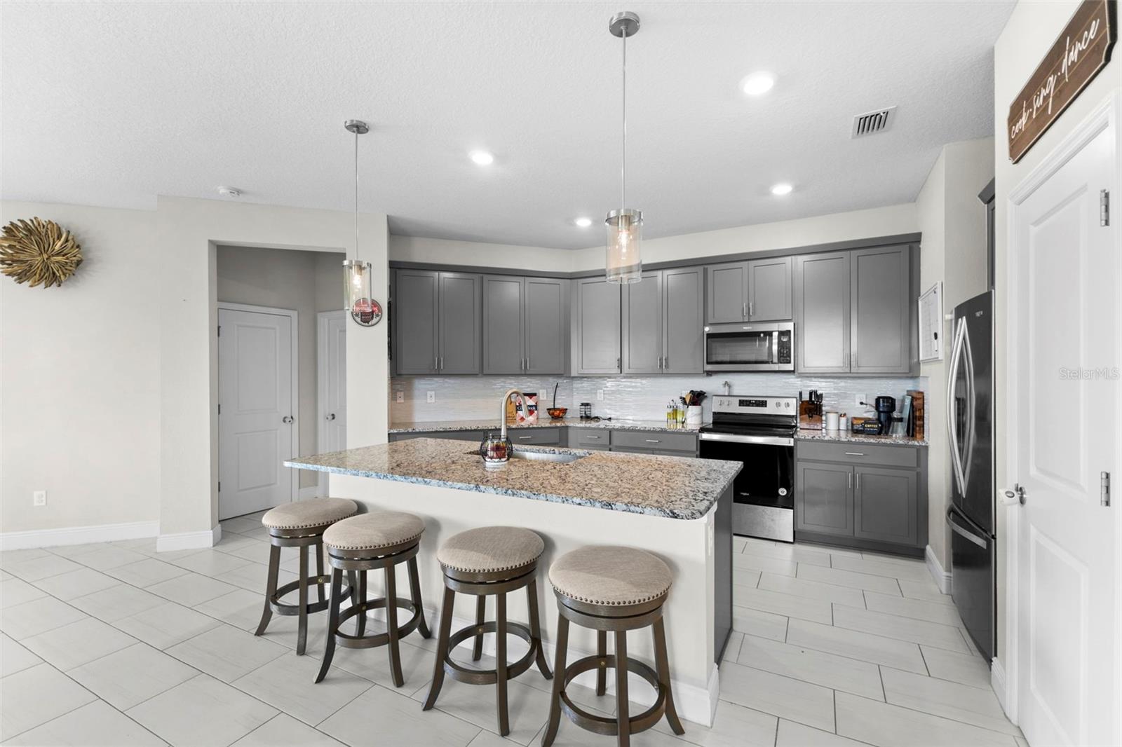 GRADY POINTE - Residential