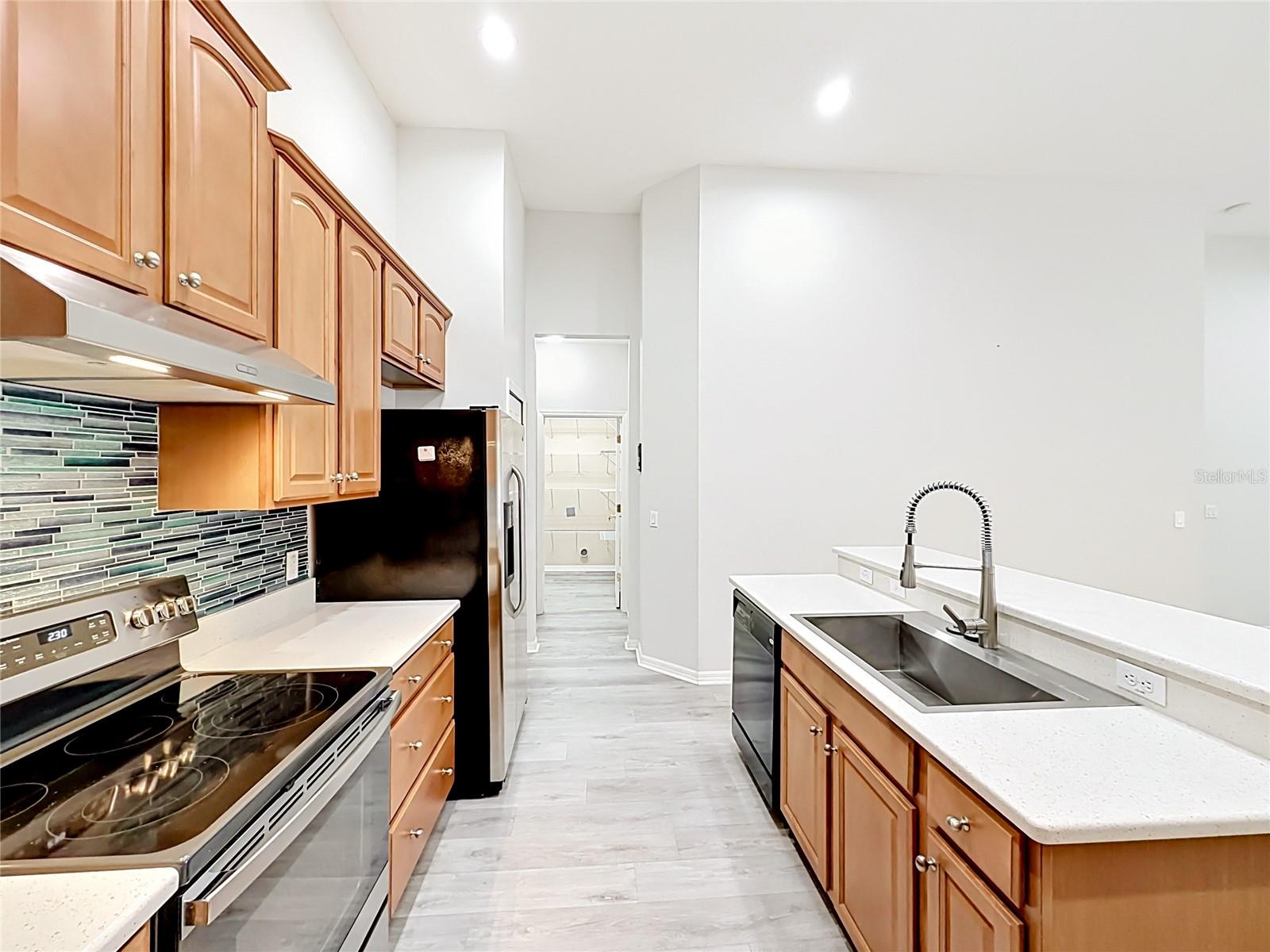 ALEXANDRIA PLACE I - Residential