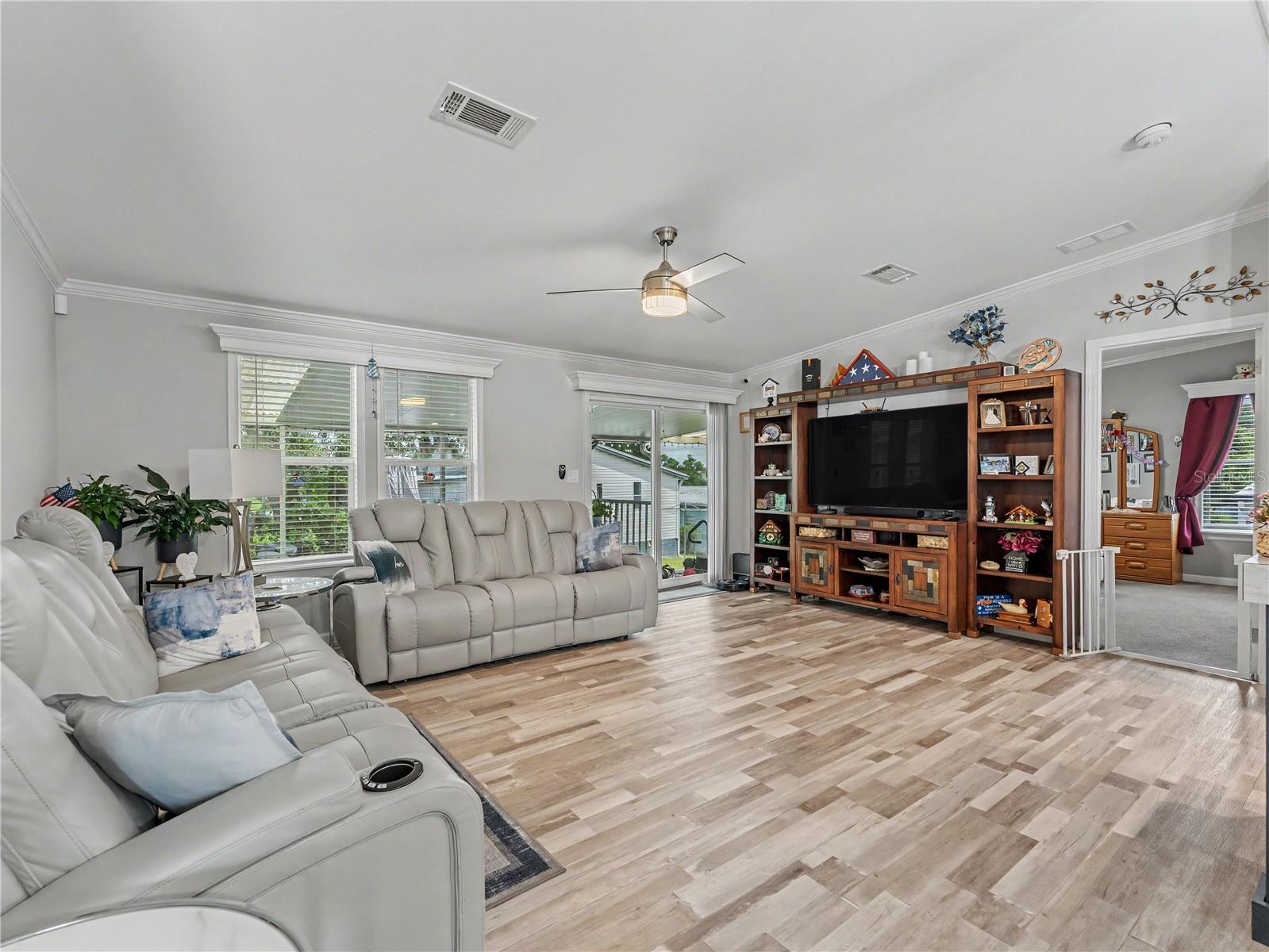 HIGH POINT MOBILE HOME UNIT 6 - Residential