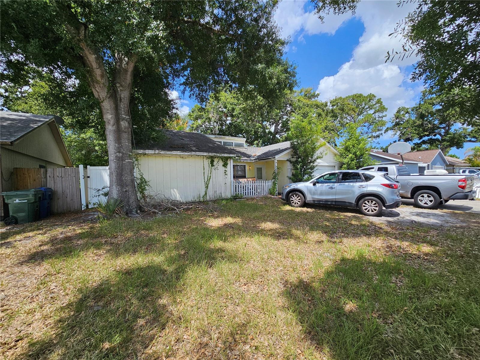 LAKE SARASOTA - Residential