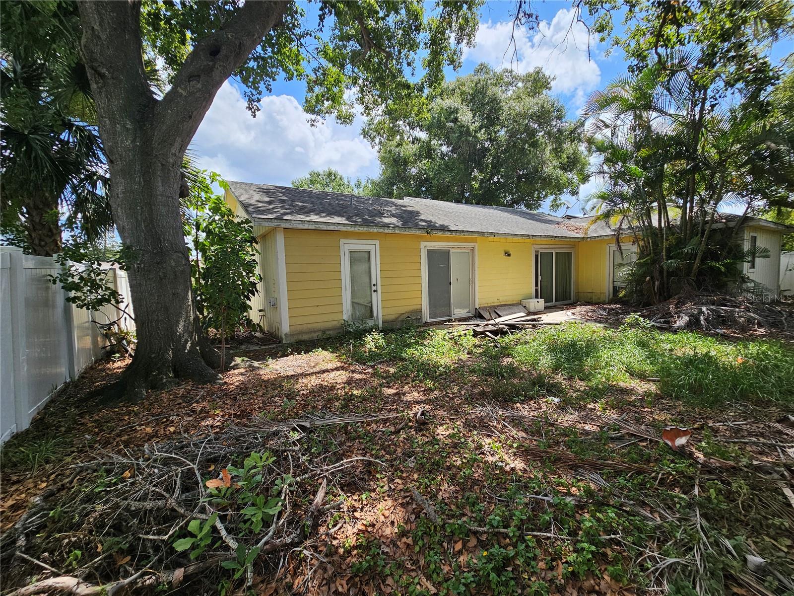 LAKE SARASOTA - Residential