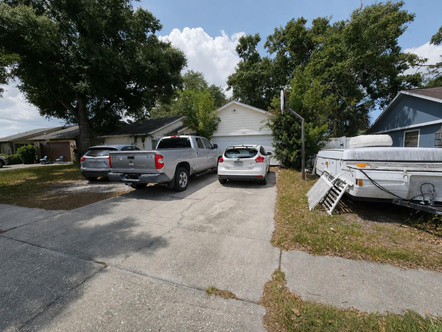 LAKE SARASOTA - Residential