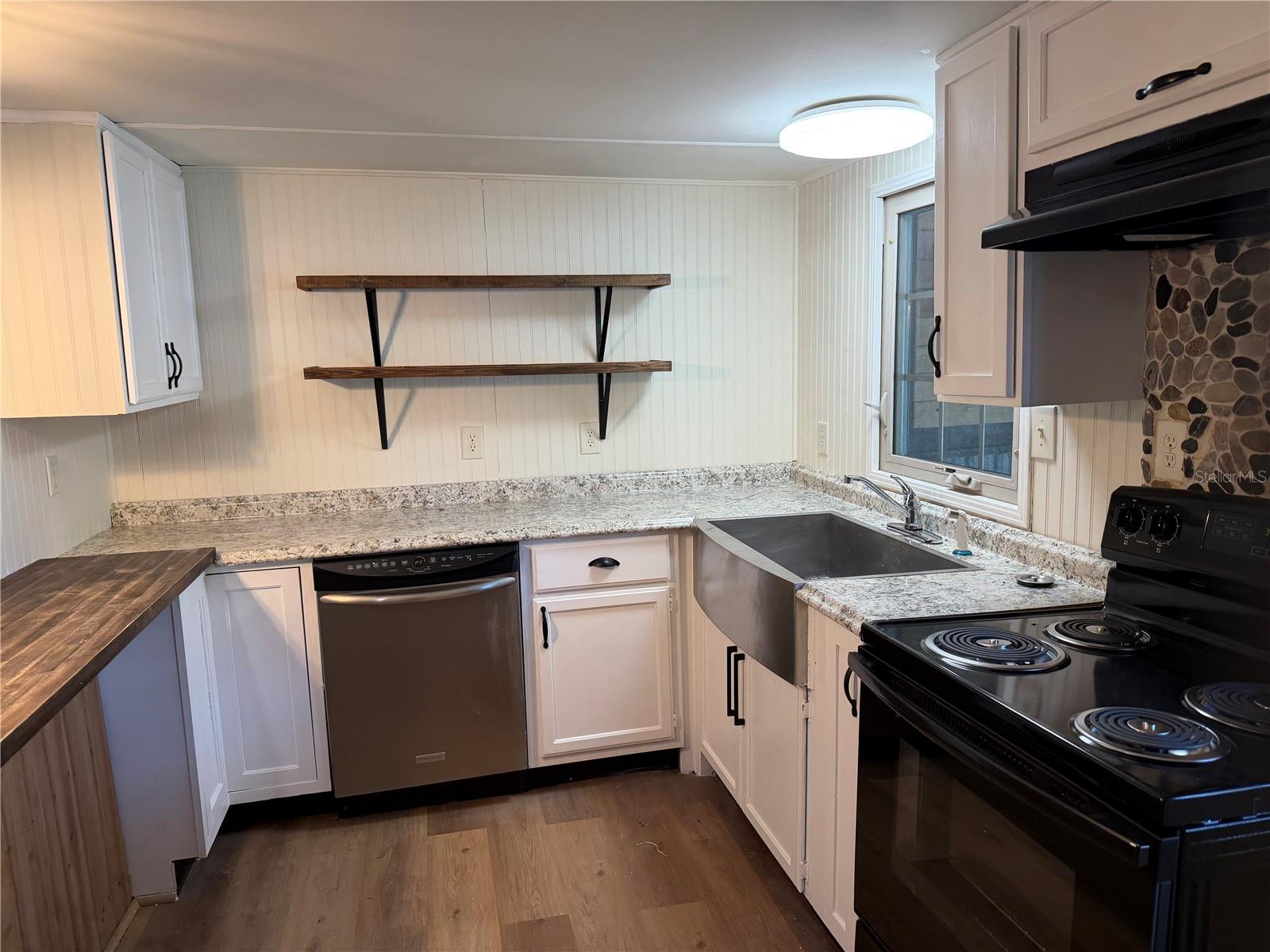 JERRY TAYLOR LNDG - Residential