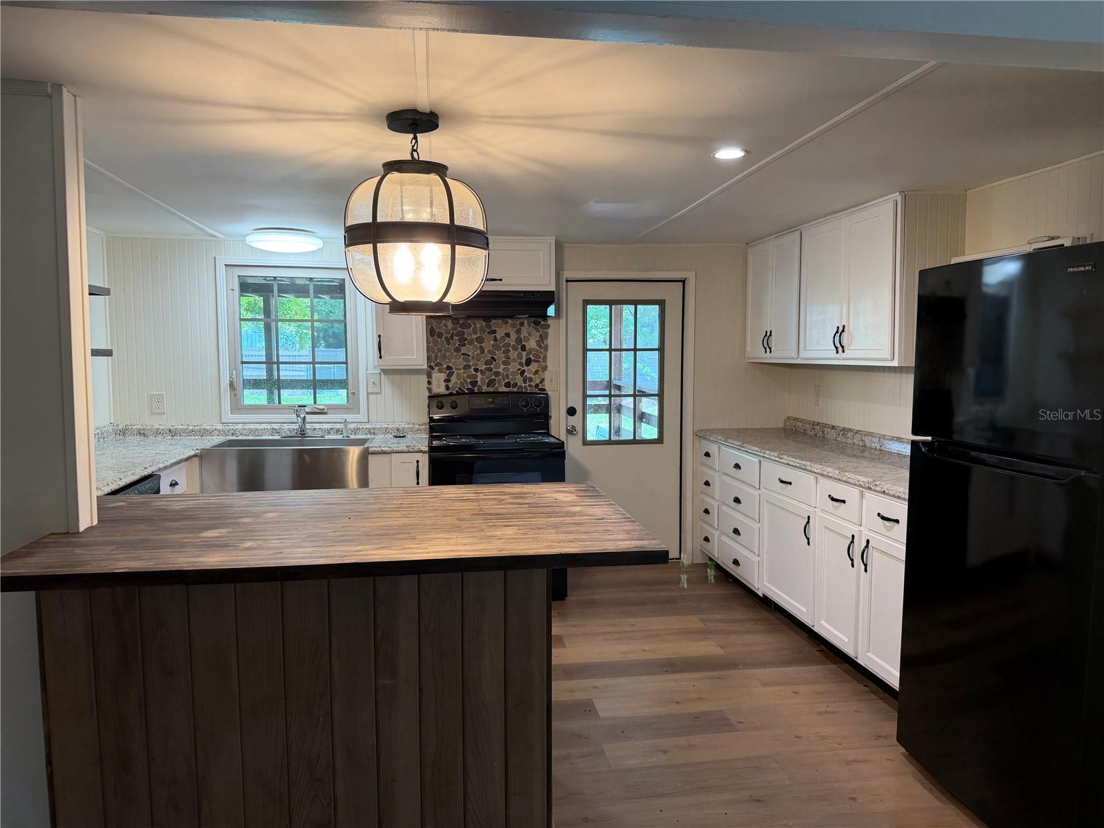 JERRY TAYLOR LNDG - Residential