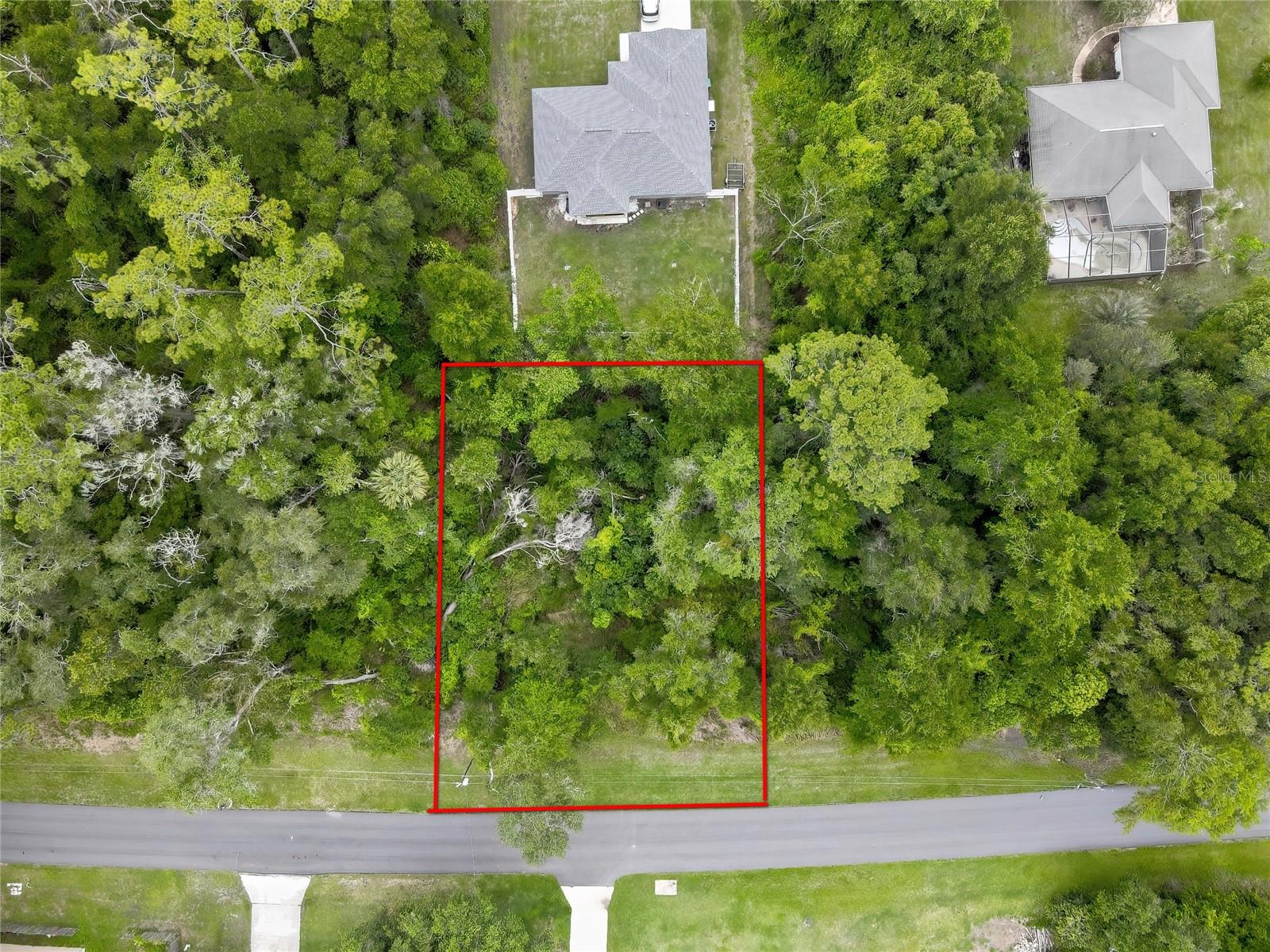 Looking to build a new construction home without the restrictions of an HOA? This is the perfect lot for you! Offering plenty of space and endless possibilities, this property provides the ideal opportunity to build your dream home exactly the way you envision it. With ample room for a pool, garden, outdoor entertaining area, or additional features, this lot serves as your blank canvas to create the lifestyle you’ve always wanted. Don’t miss the chance to make your dream a reality!