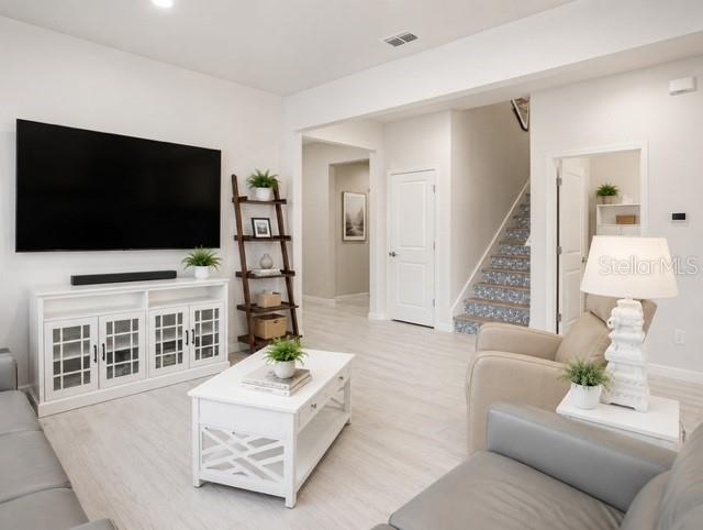 SAVANNAH PALMS - Residential