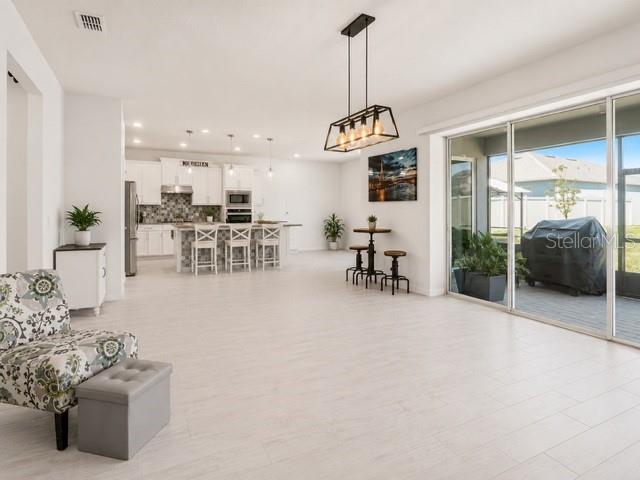 SAVANNAH PALMS - Residential
