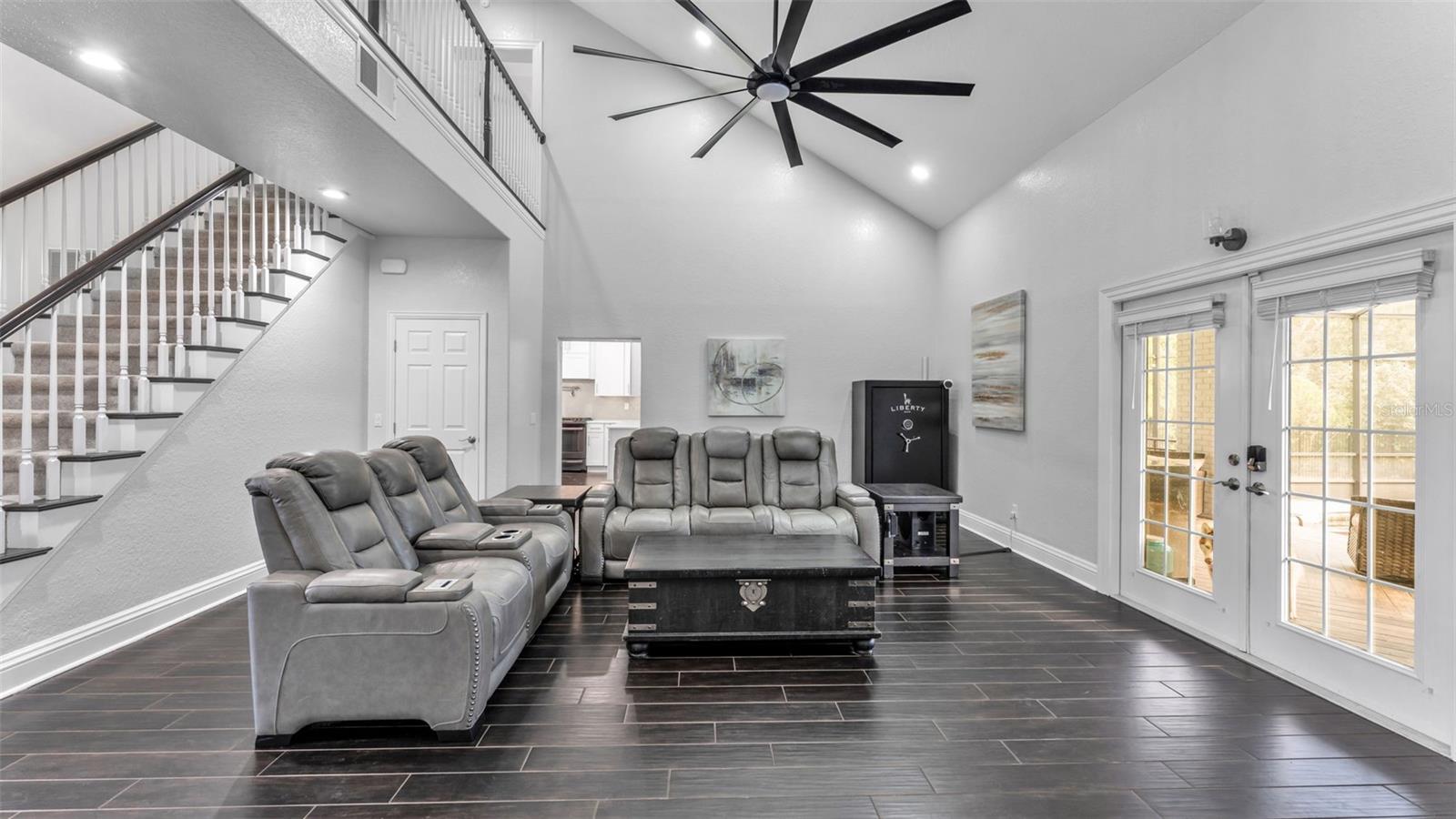 VAN FLEET ESTATES - Residential Lease